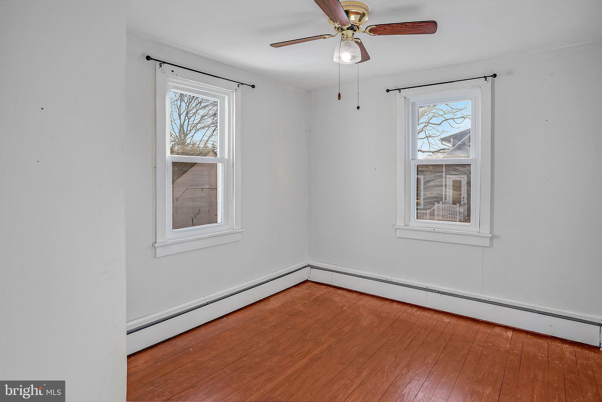 TOWN OF ROUND HILL - Residential