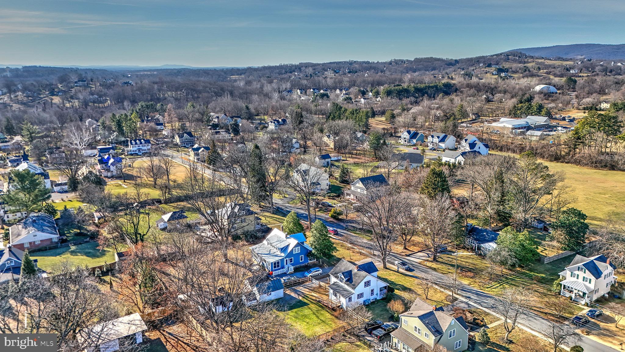 TOWN OF ROUND HILL - Residential