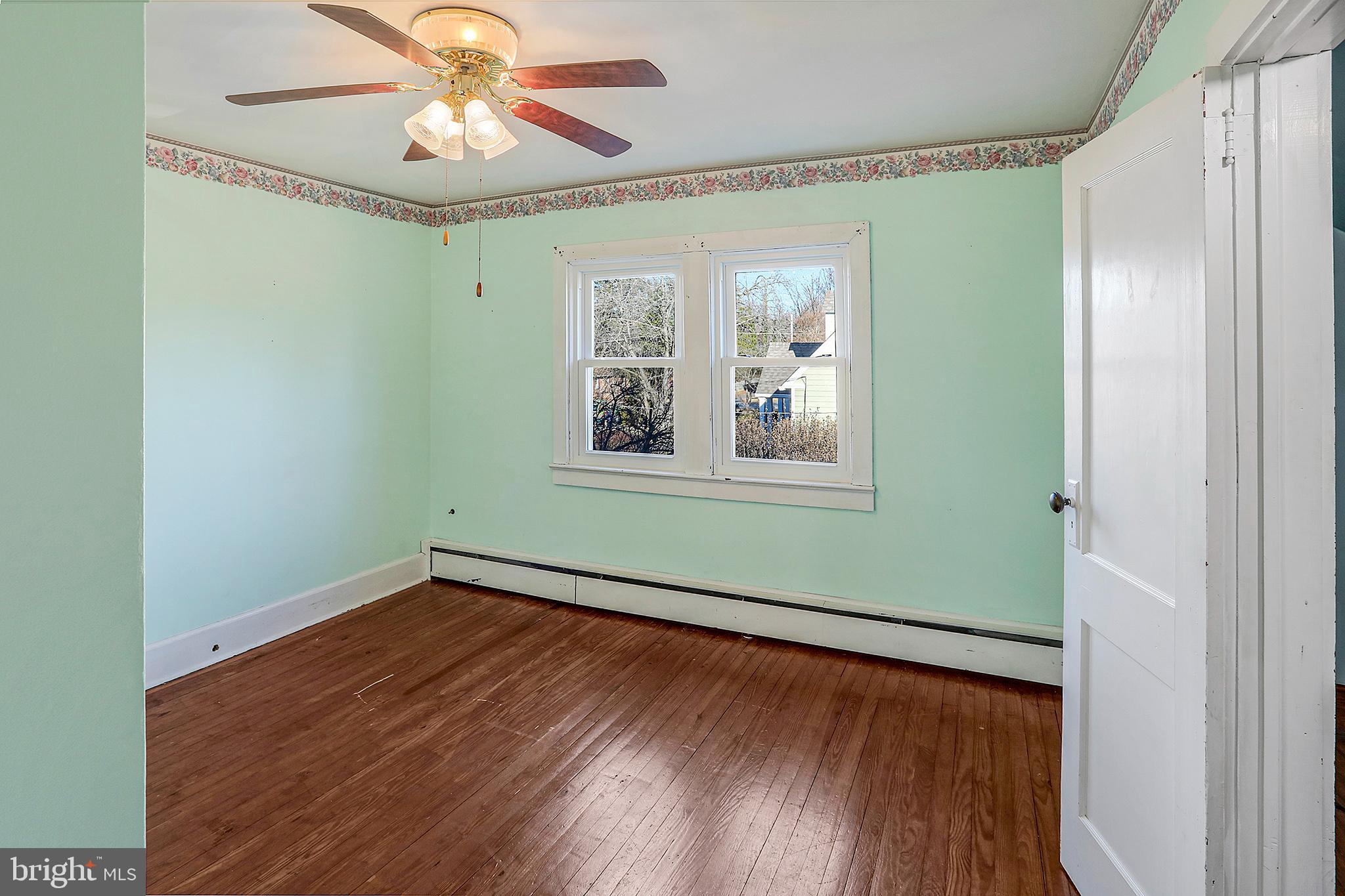 TOWN OF ROUND HILL - Residential