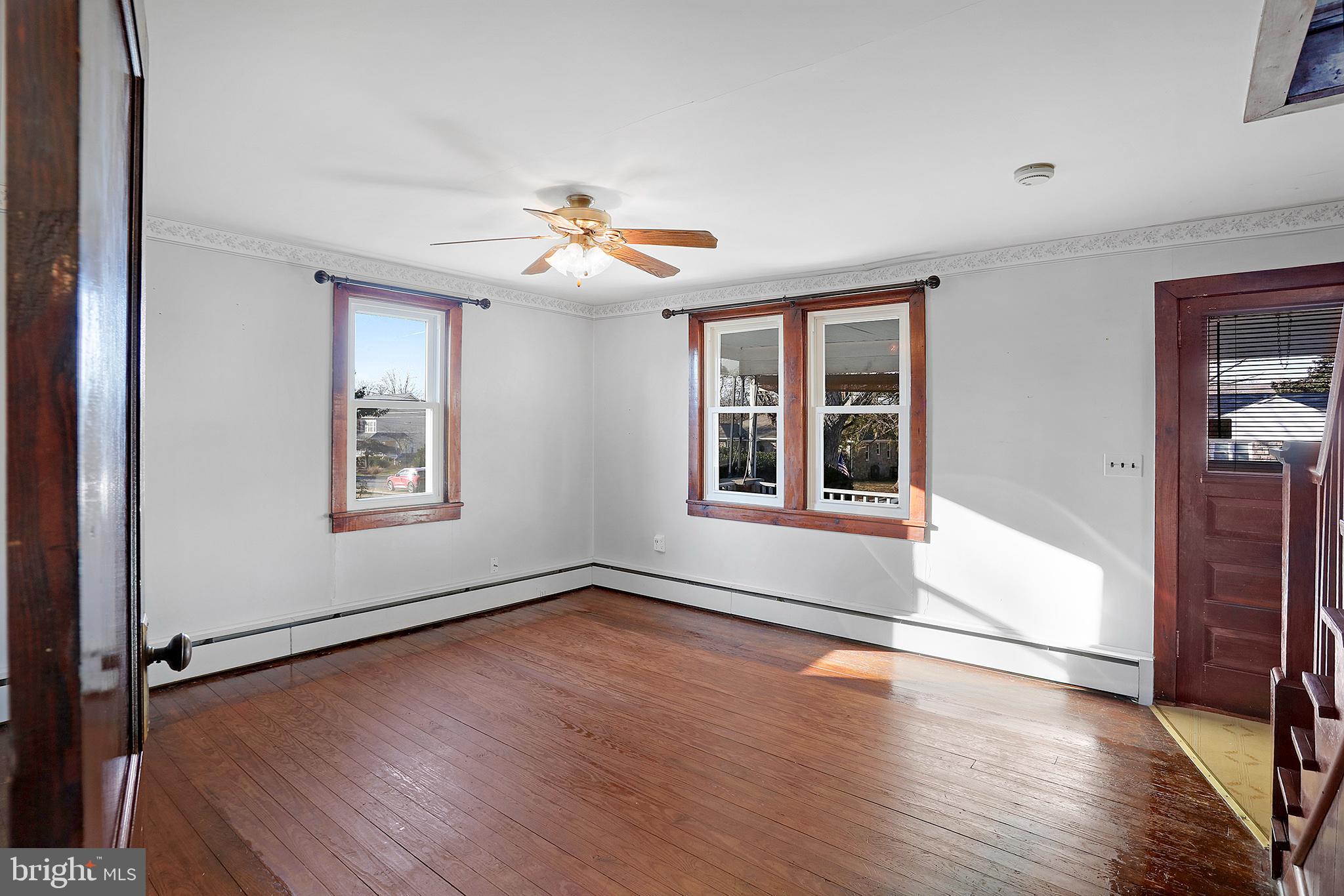 TOWN OF ROUND HILL - Residential