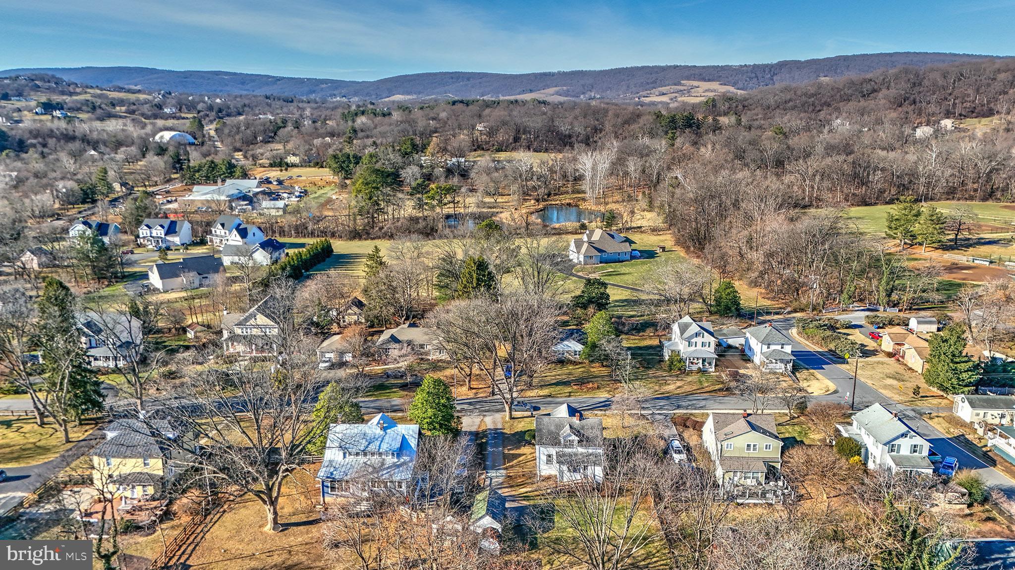 TOWN OF ROUND HILL - Residential