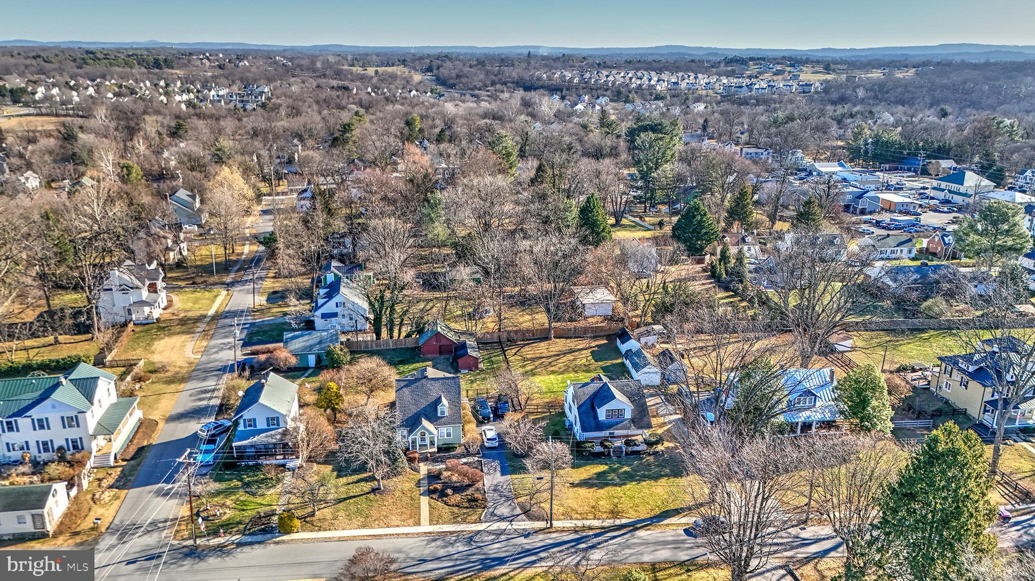 TOWN OF ROUND HILL - Residential