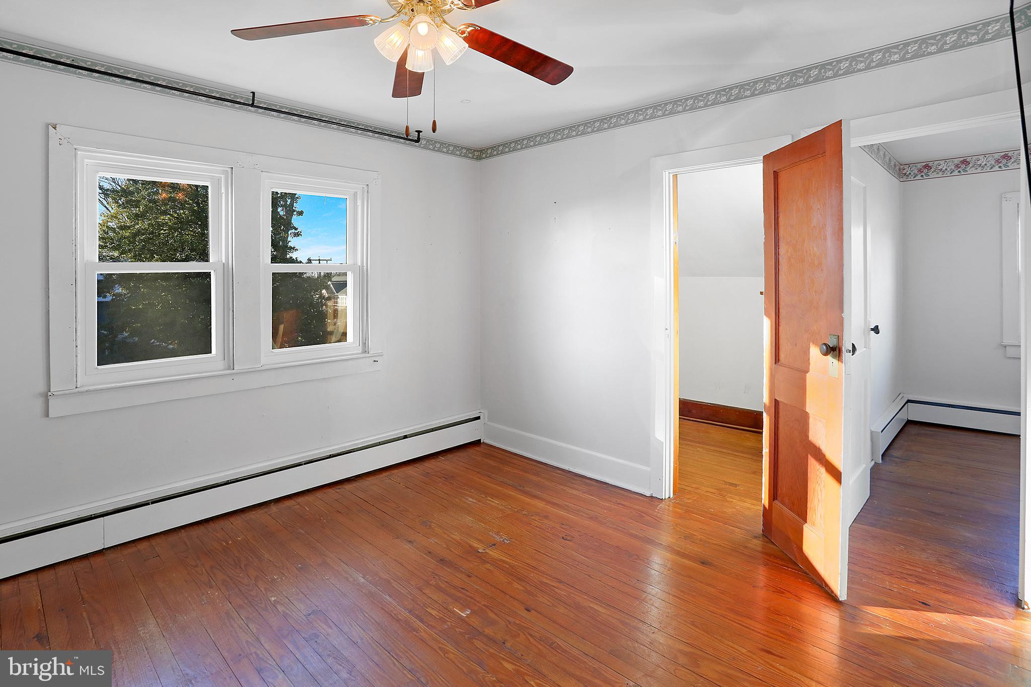 TOWN OF ROUND HILL - Residential