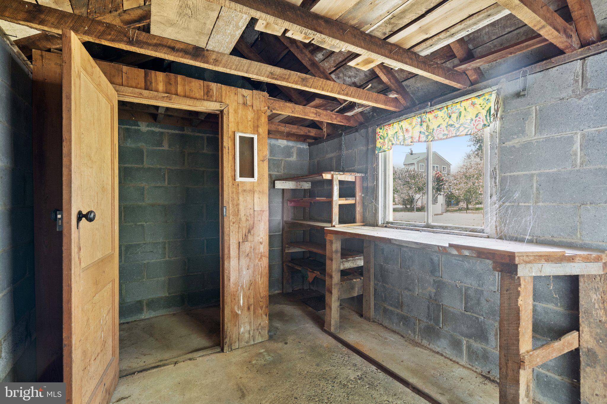 TOWN OF ROUND HILL - Residential