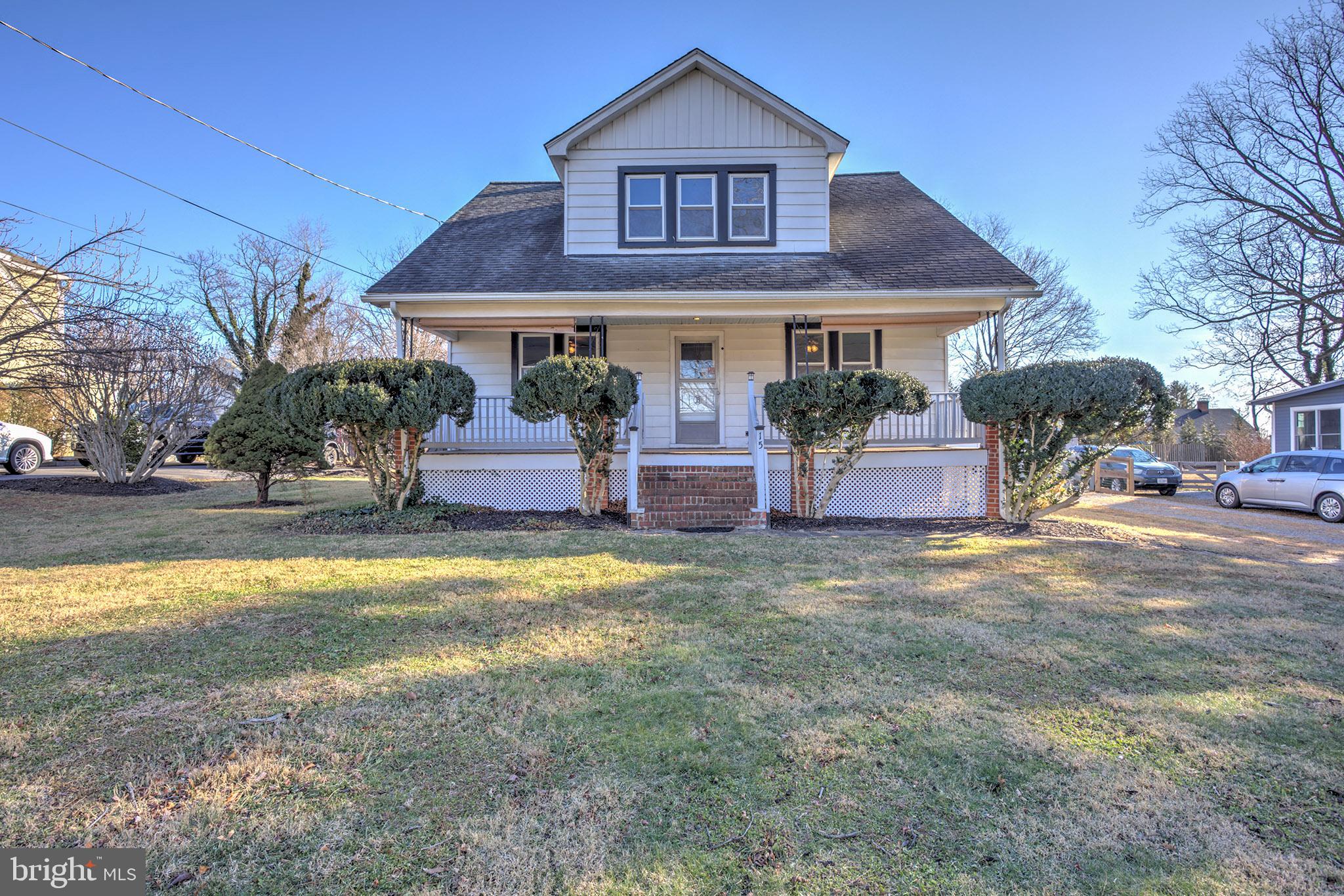 TOWN OF ROUND HILL - Residential