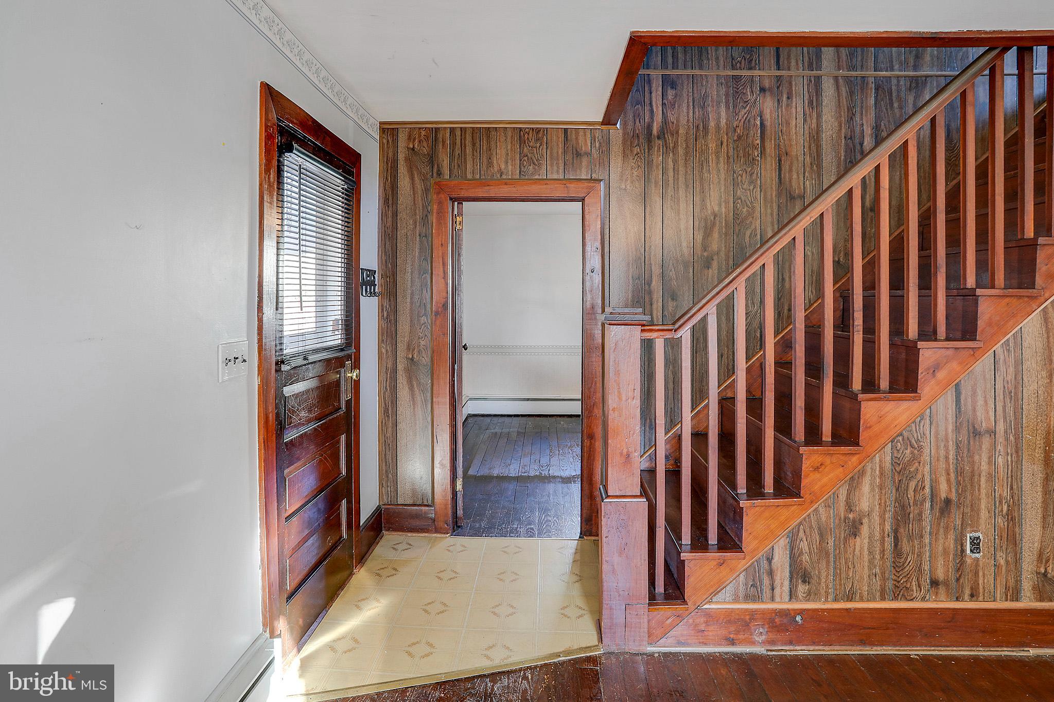 TOWN OF ROUND HILL - Residential