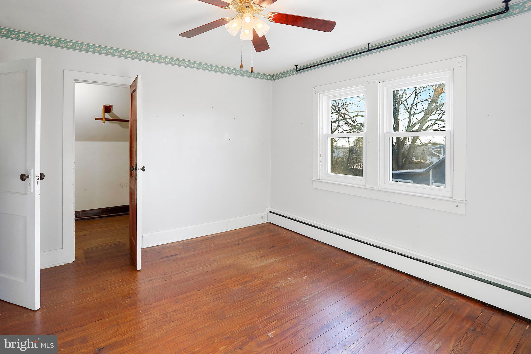 TOWN OF ROUND HILL - Residential