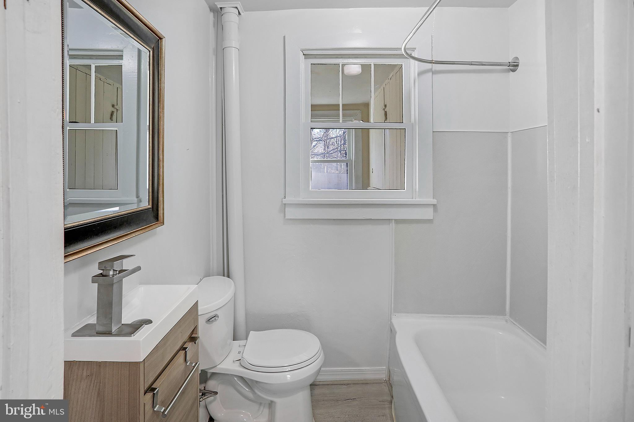 TOWN OF ROUND HILL - Residential