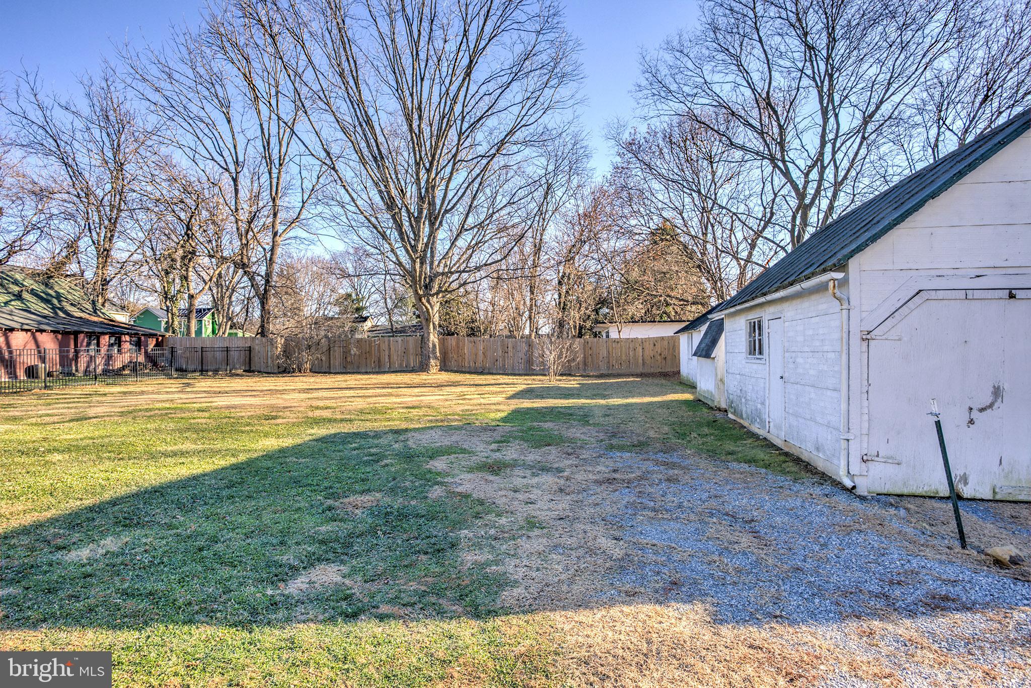 TOWN OF ROUND HILL - Residential