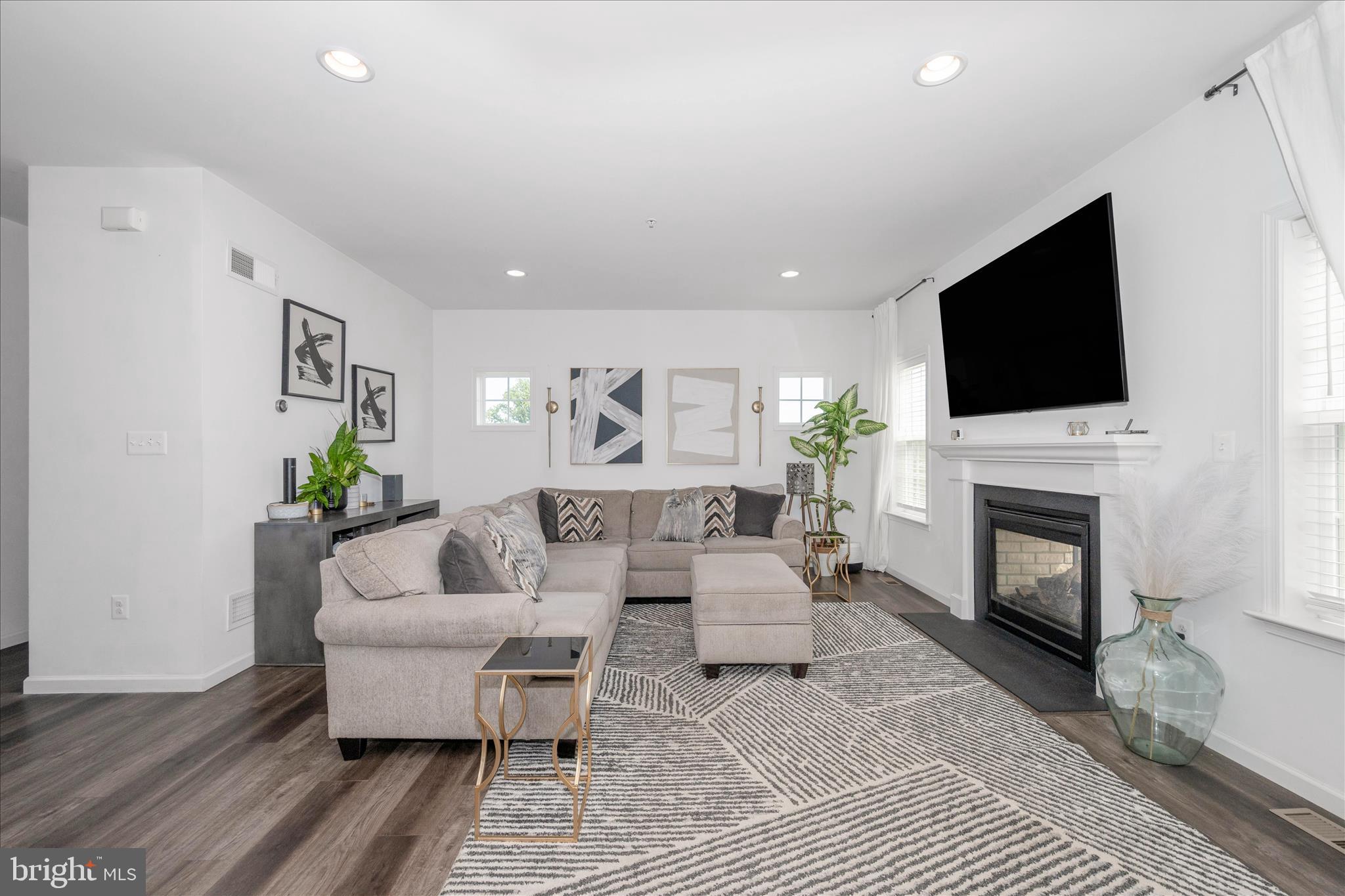 ROCKY SPRINGS RESERVE - Residential