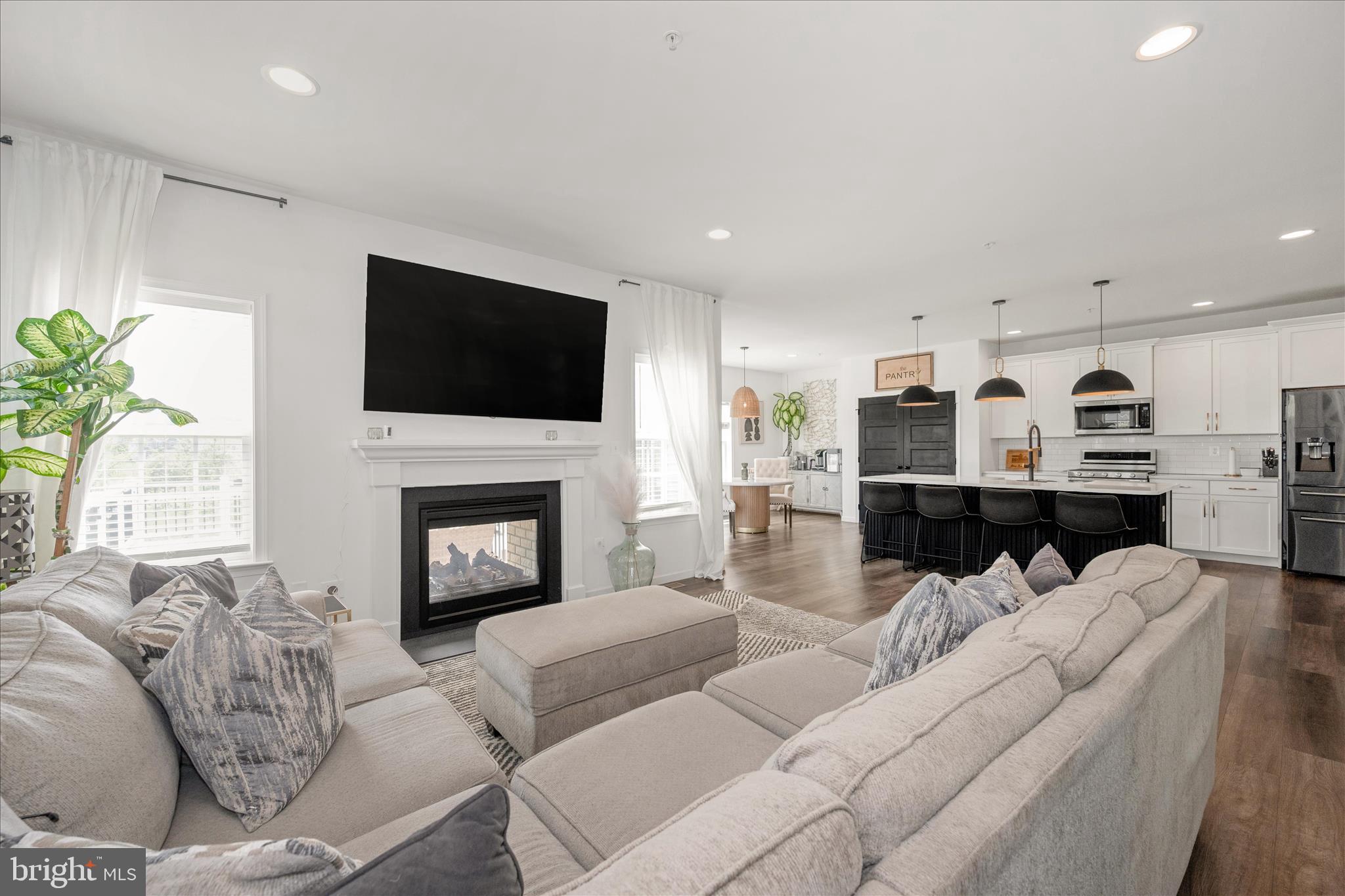 ROCKY SPRINGS RESERVE - Residential