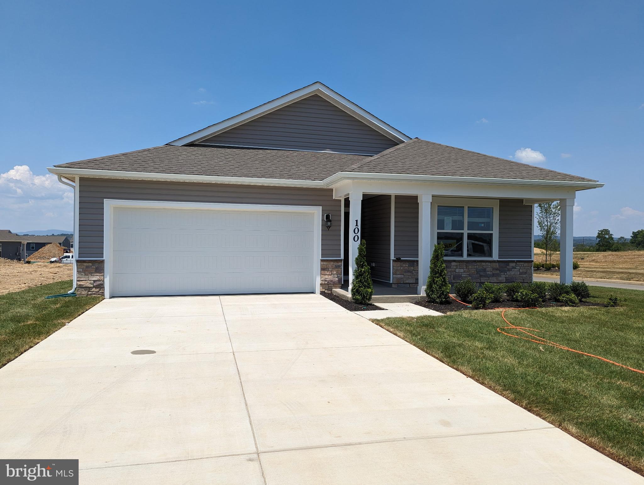 VALLEY VIEW - Residential Lease