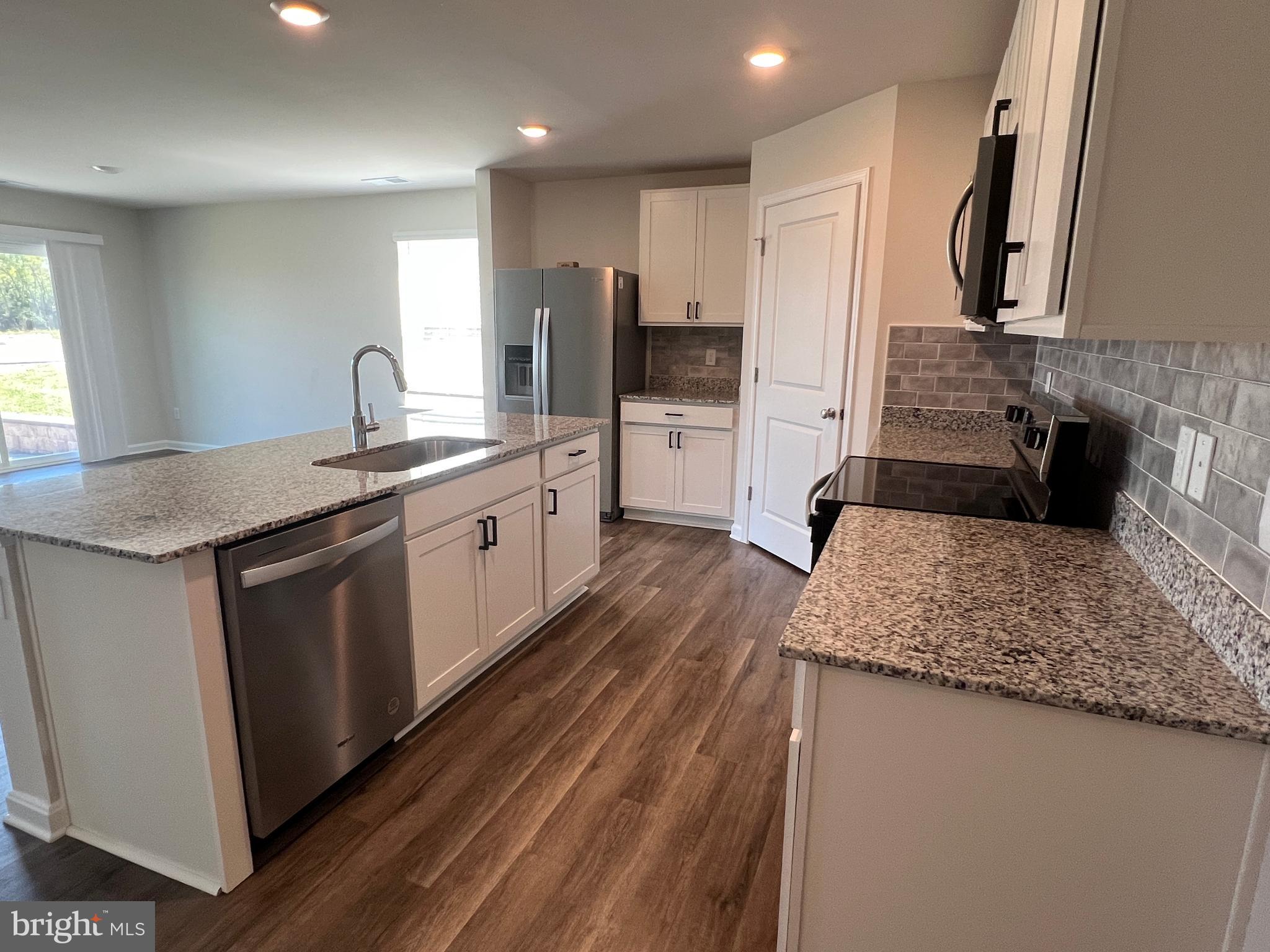 VALLEY VIEW - Residential Lease