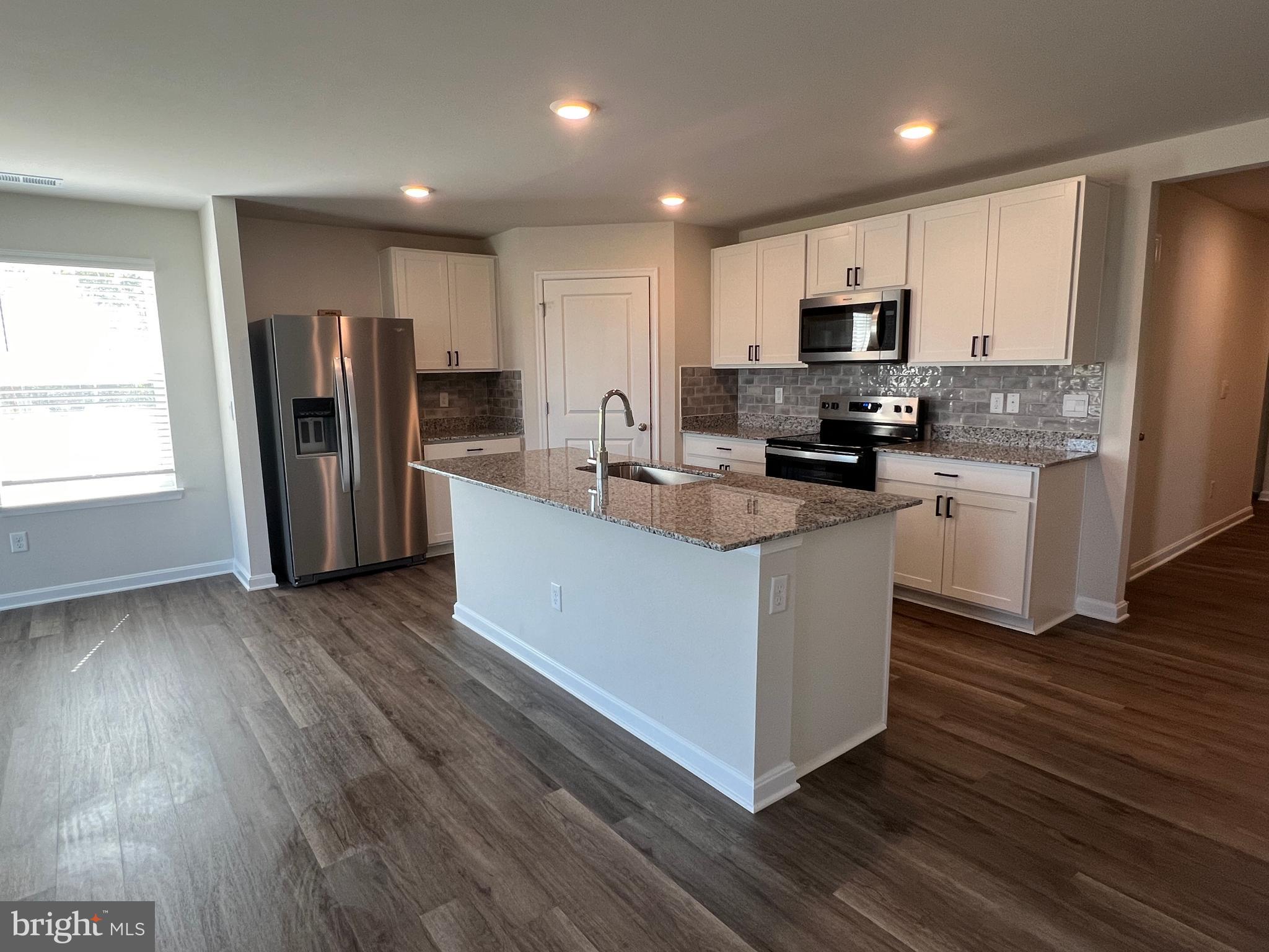 VALLEY VIEW - Residential Lease