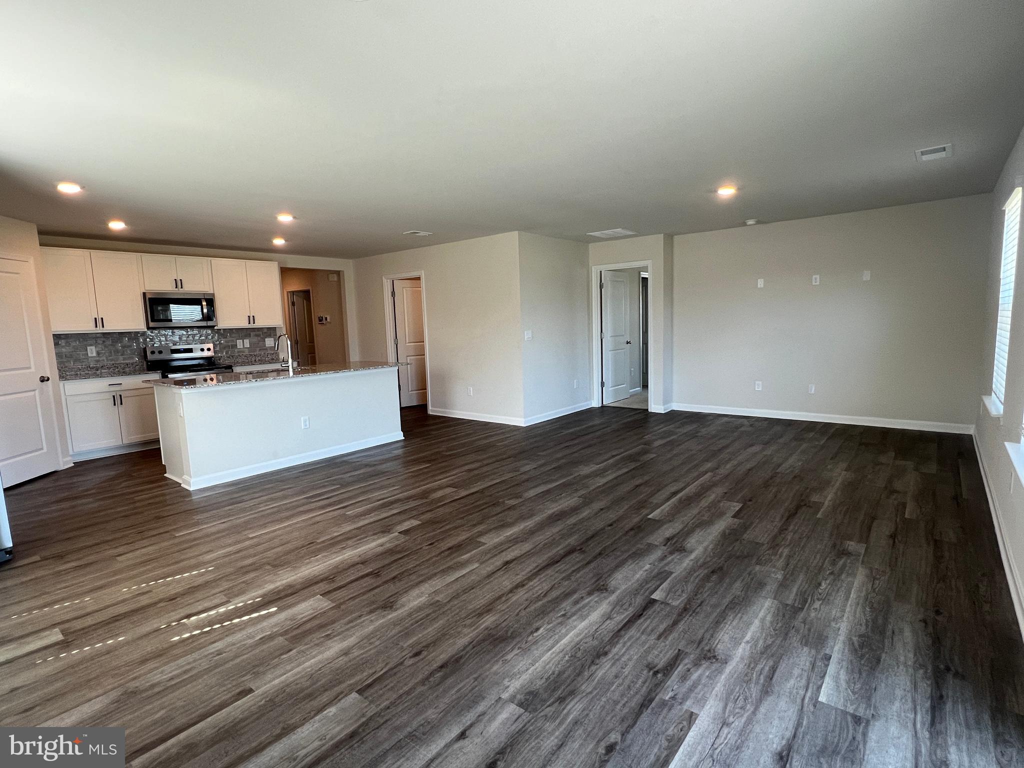 VALLEY VIEW - Residential Lease