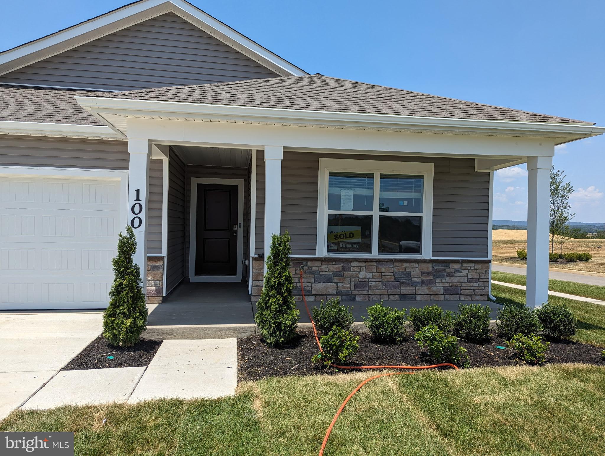 VALLEY VIEW - Residential Lease