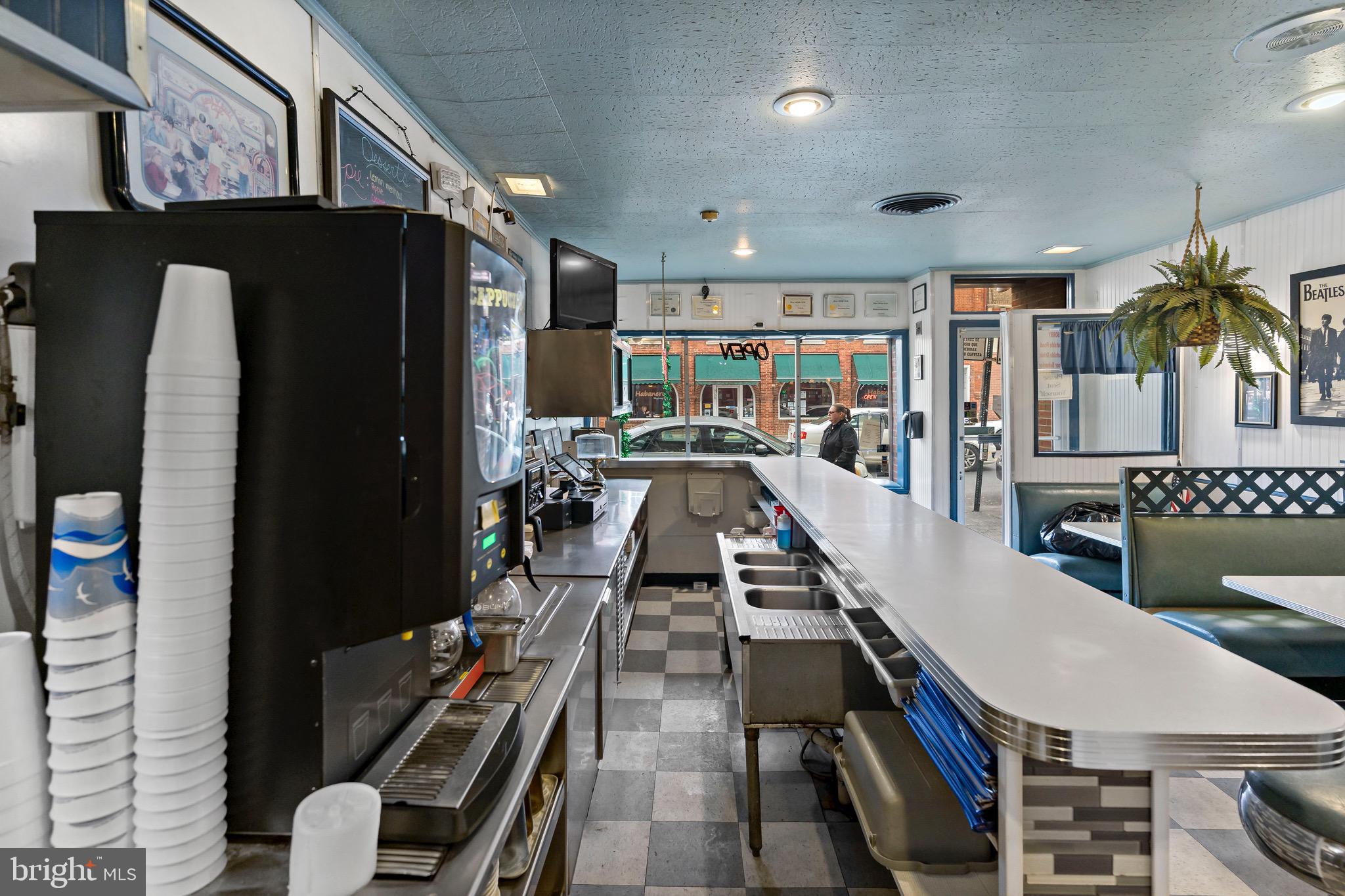 MARTINSBURG - Commercial Sale