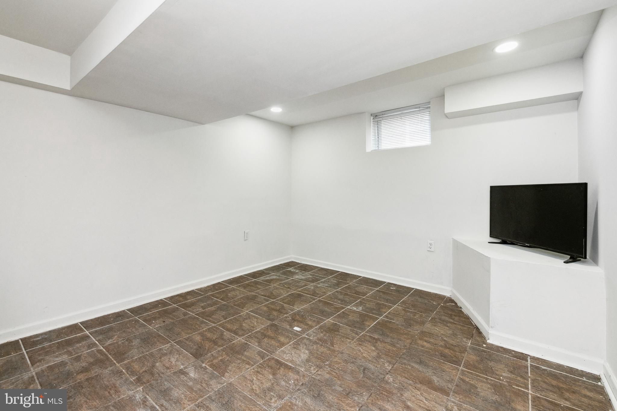 ROSEDALE - Residential