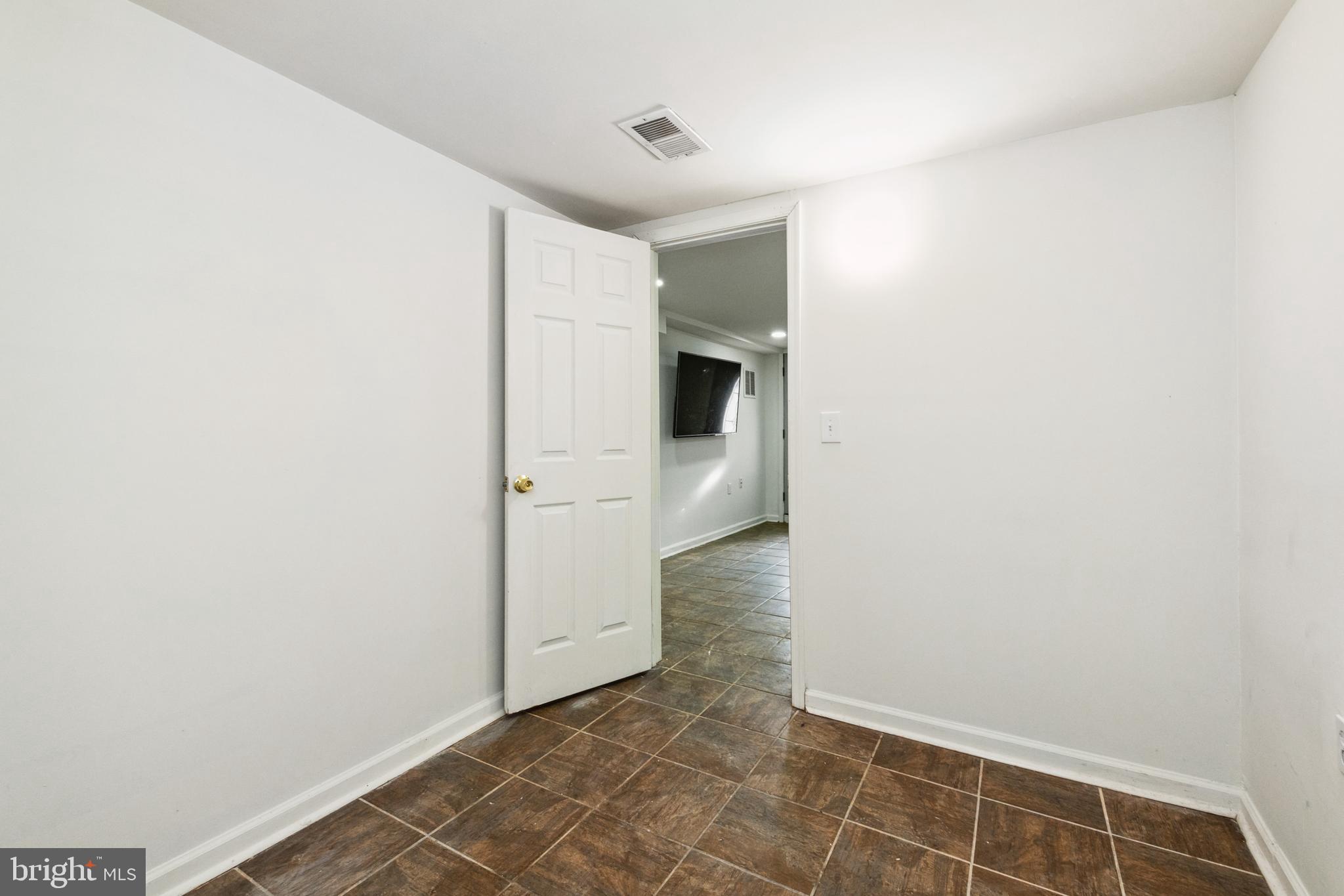 ROSEDALE - Residential