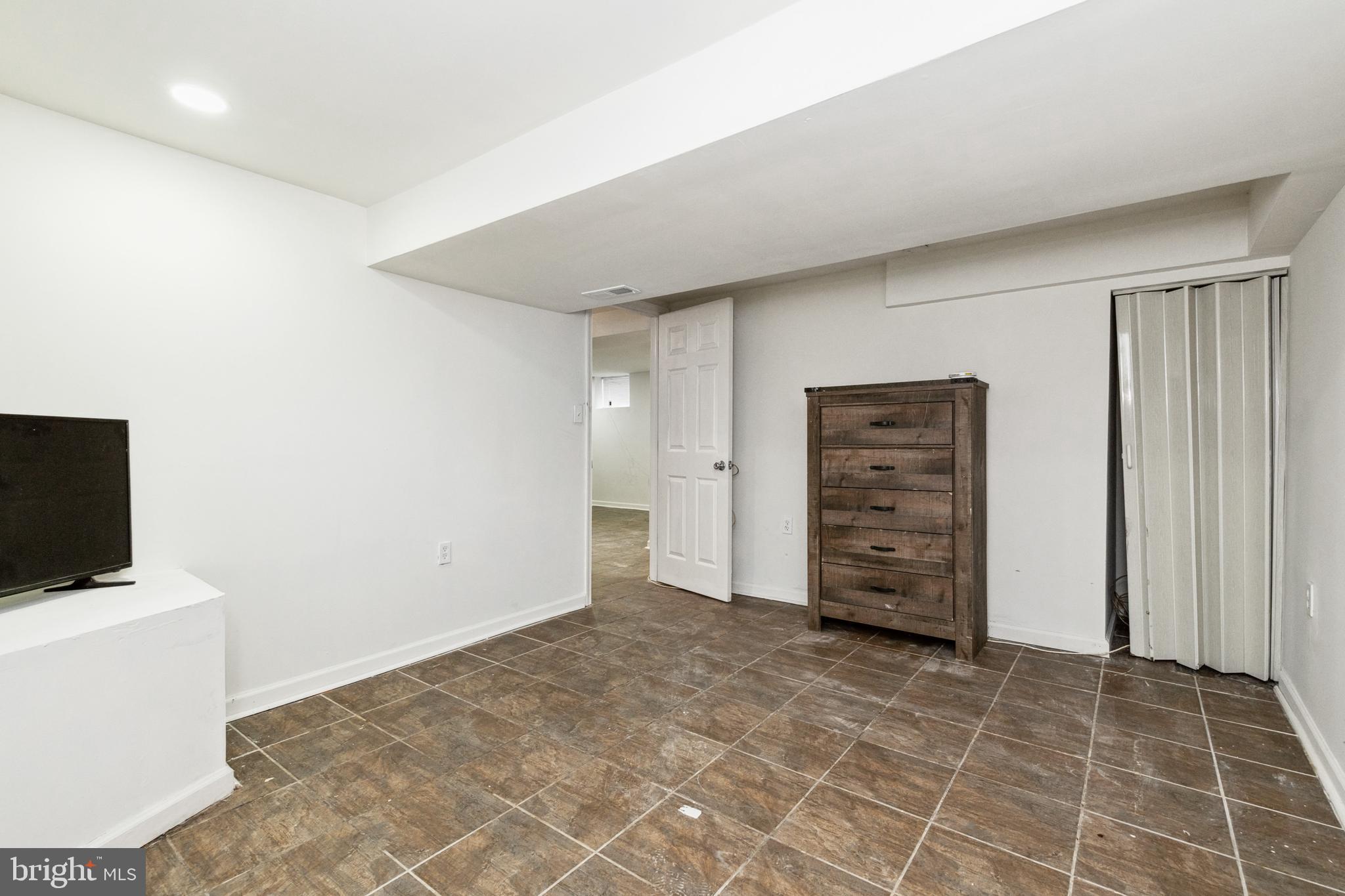 ROSEDALE - Residential