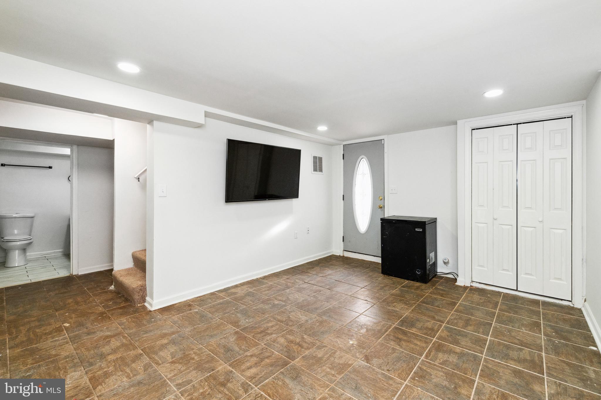 ROSEDALE - Residential