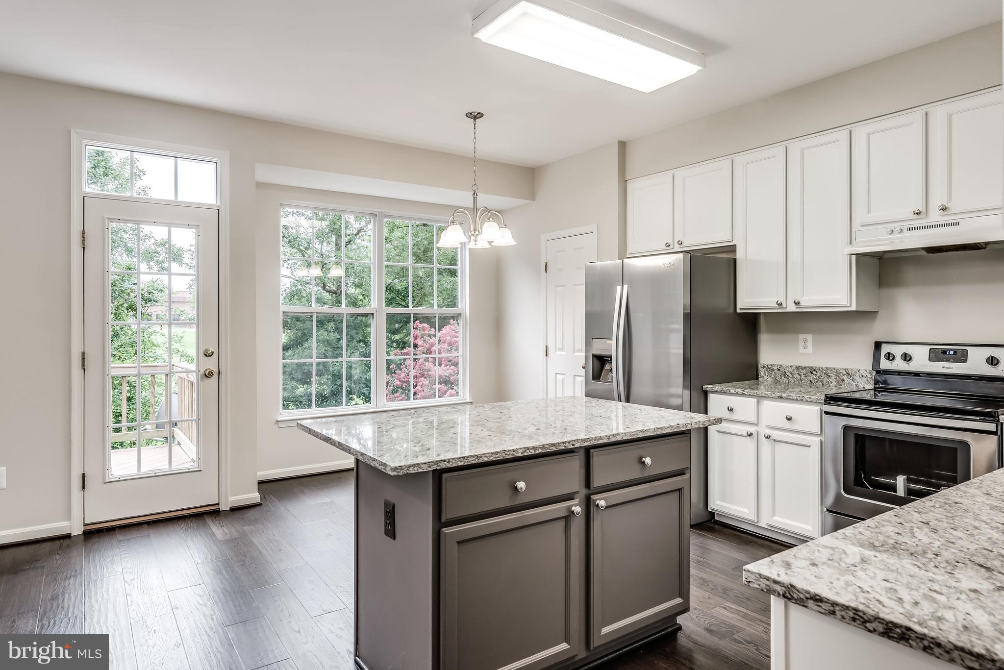 ASHBURN FARM - Residential