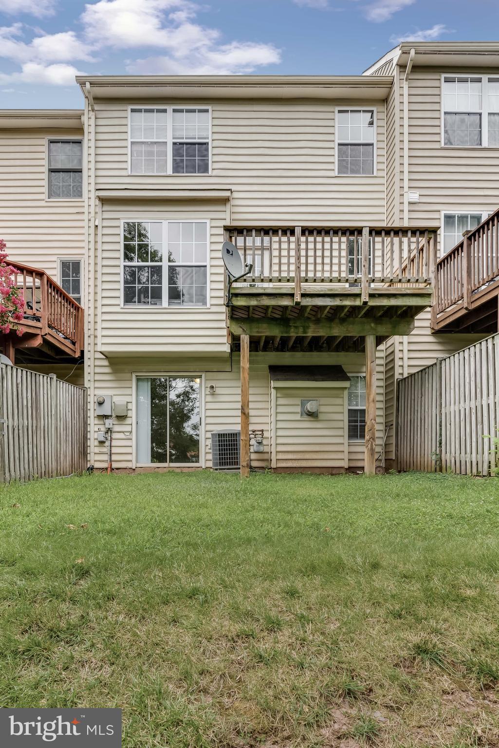 ASHBURN FARM - Residential