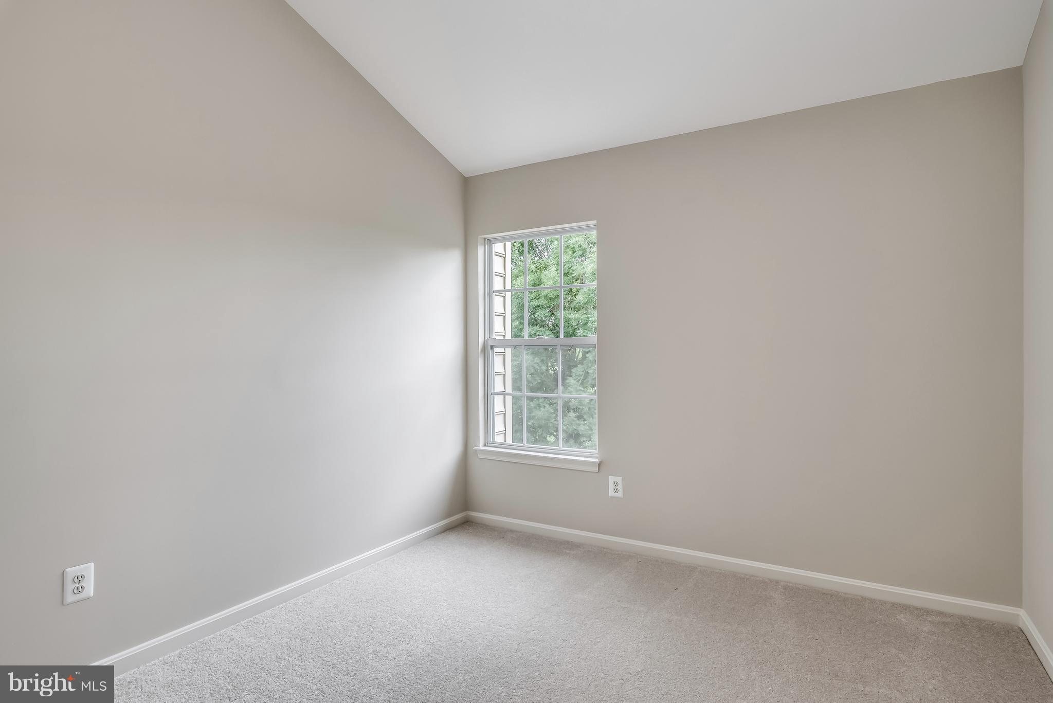 ASHBURN FARM - Residential