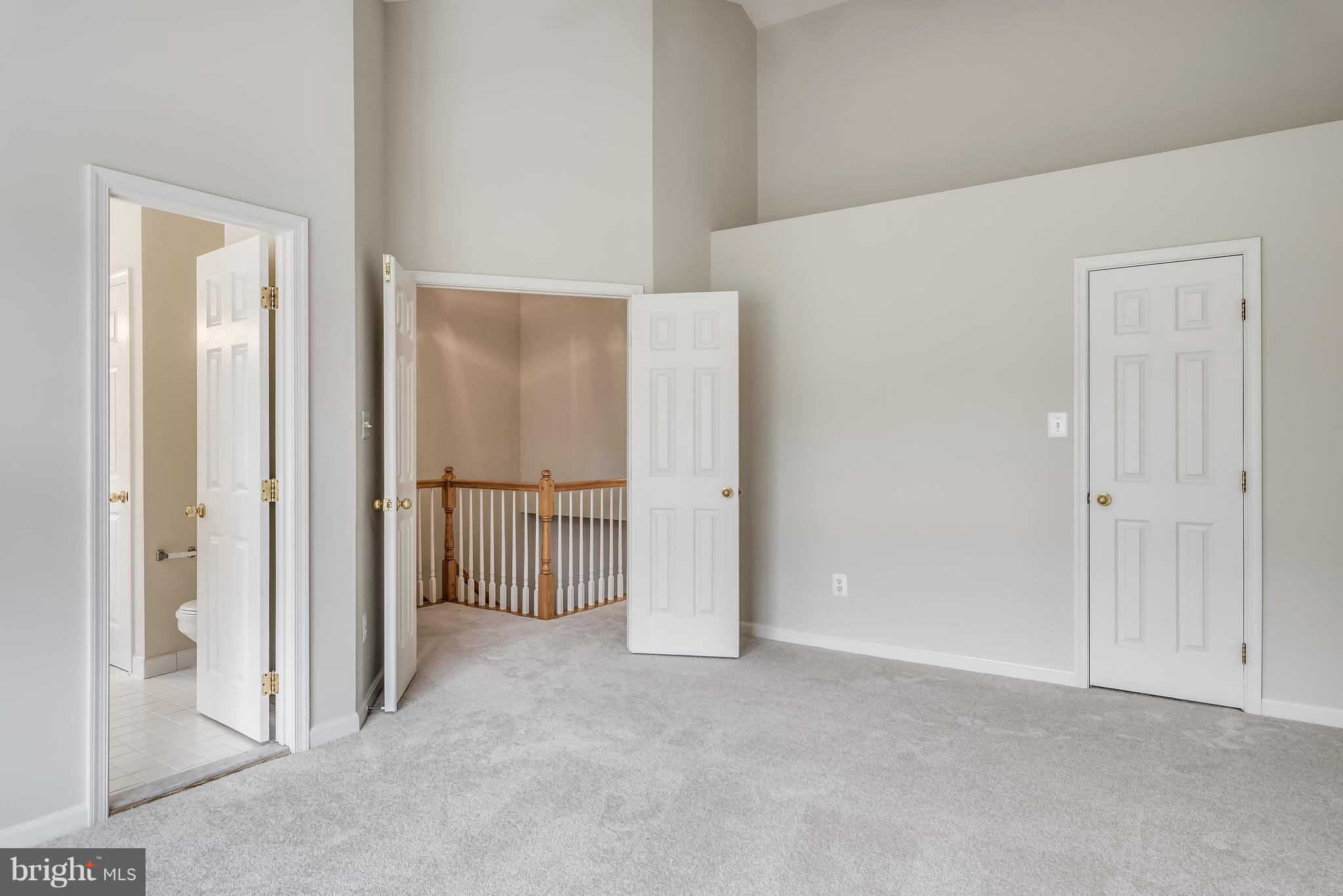ASHBURN FARM - Residential