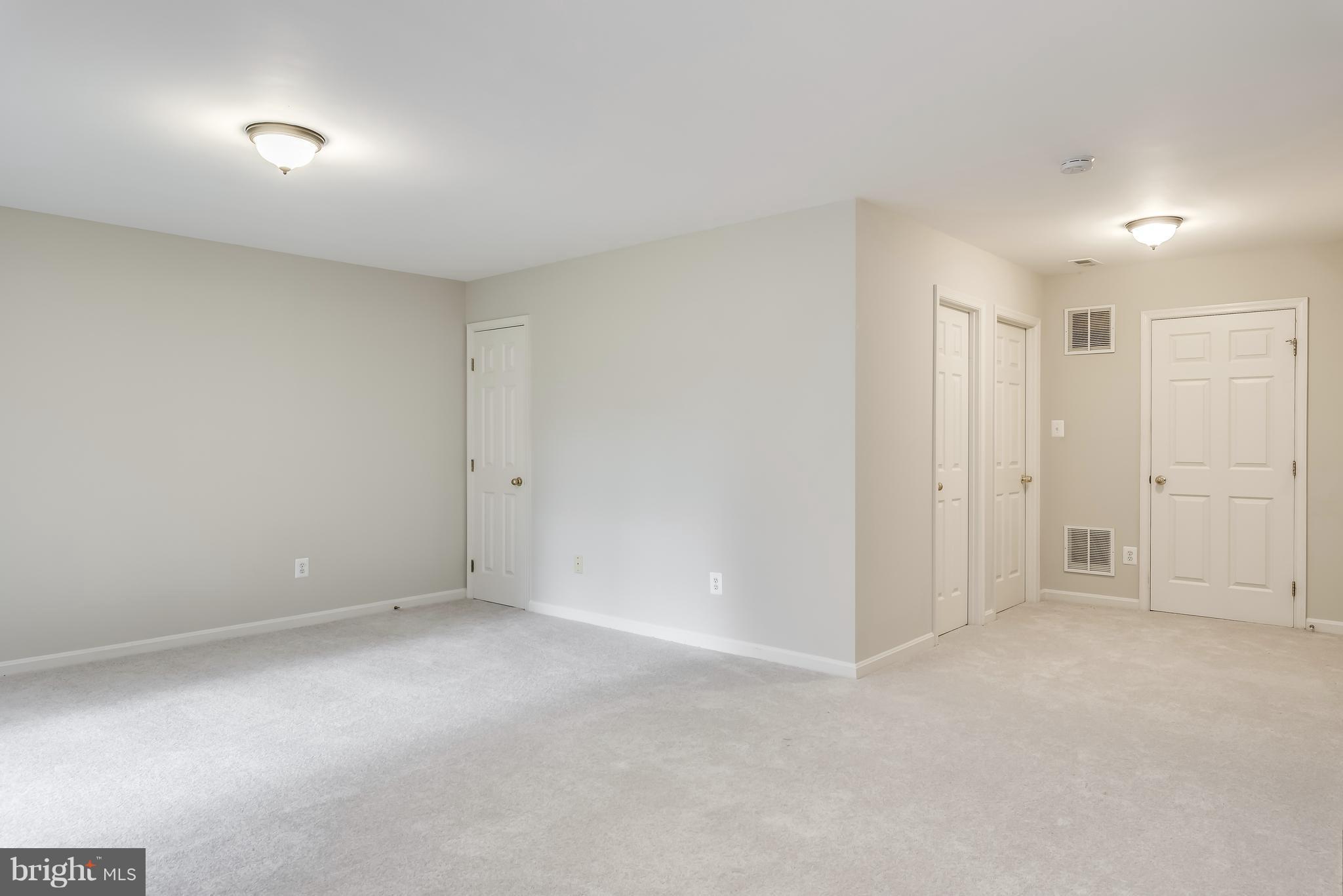 ASHBURN FARM - Residential