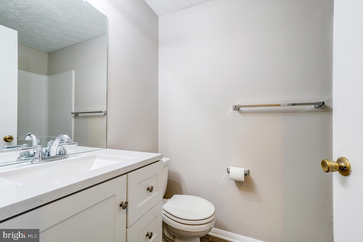 AMBERTOWNE - Residential Lease