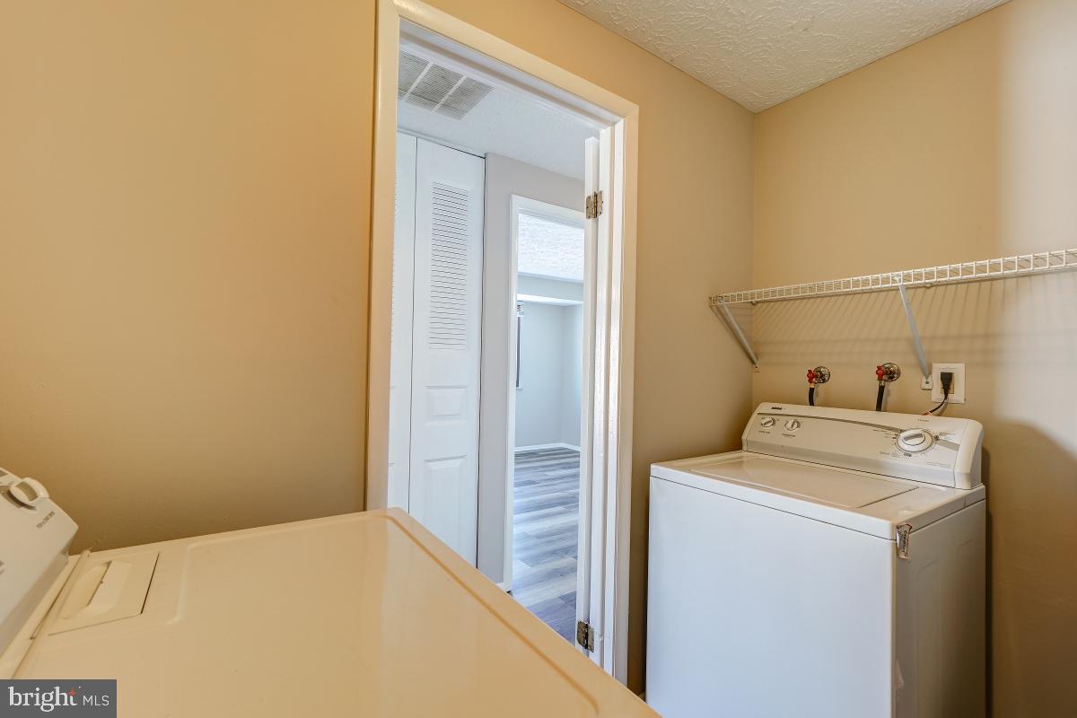 AMBERTOWNE - Residential Lease