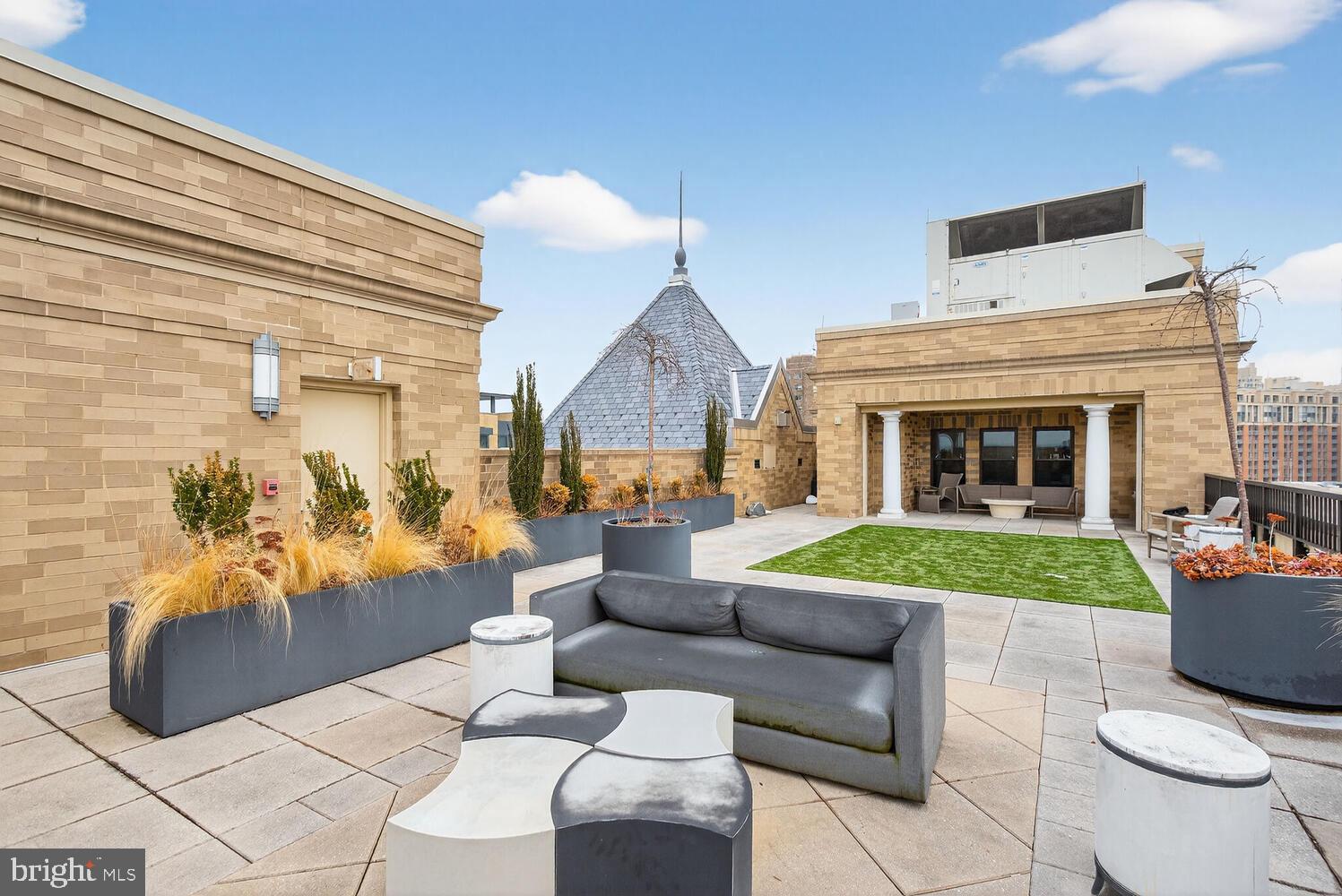 STONEHALL - Residential