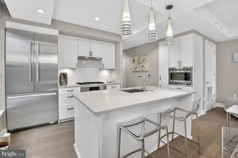 8302 Woodmont Avenue Unit 203, Bethesda, MD 20814 - #: MDMC2217512