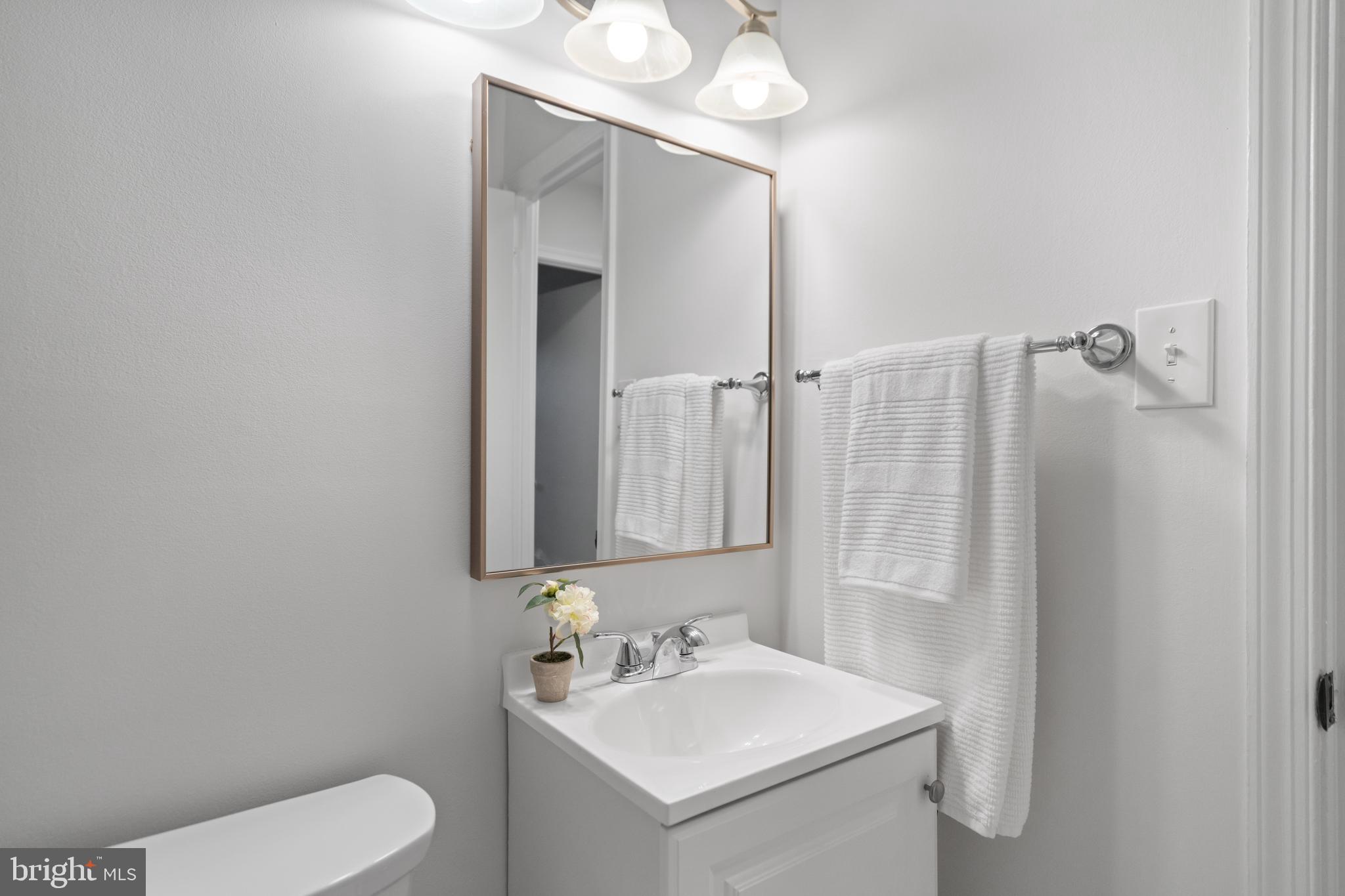 LONDON TOWNE - Residential