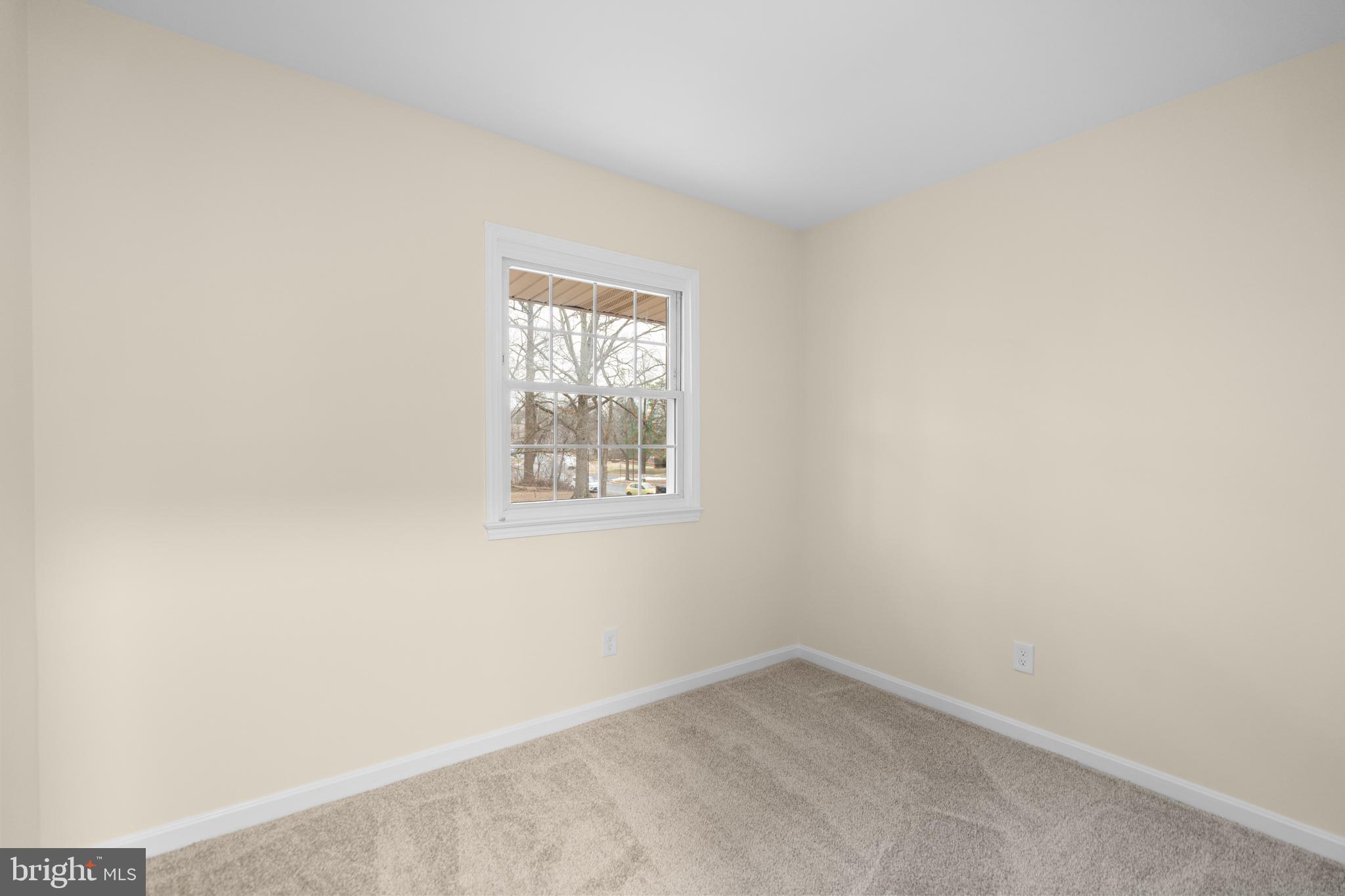 LONDON TOWNE - Residential