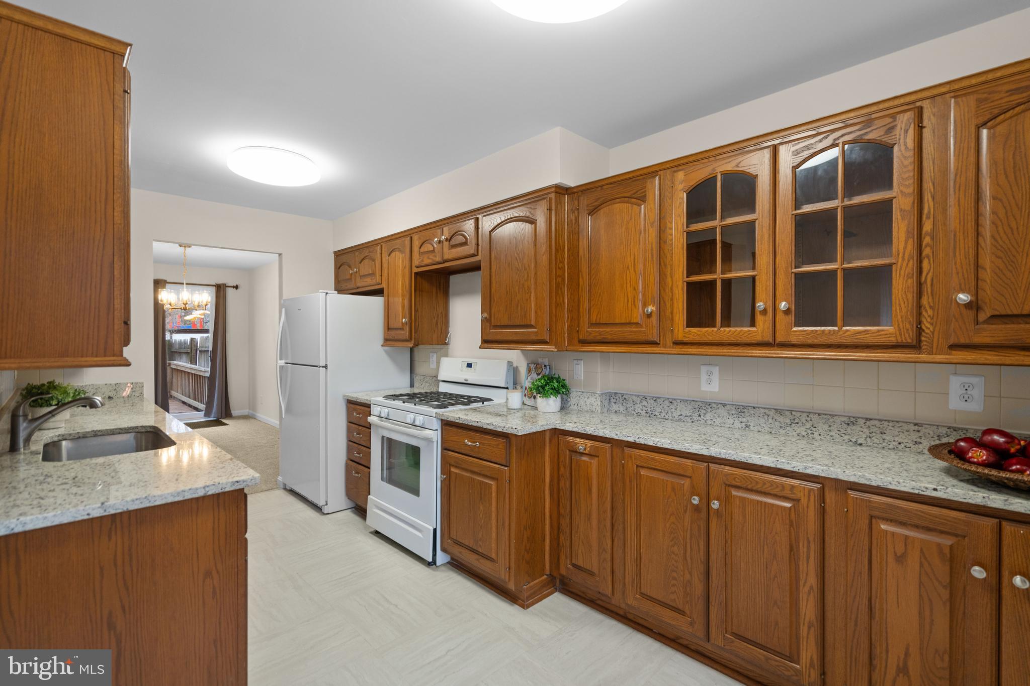 LONDON TOWNE - Residential