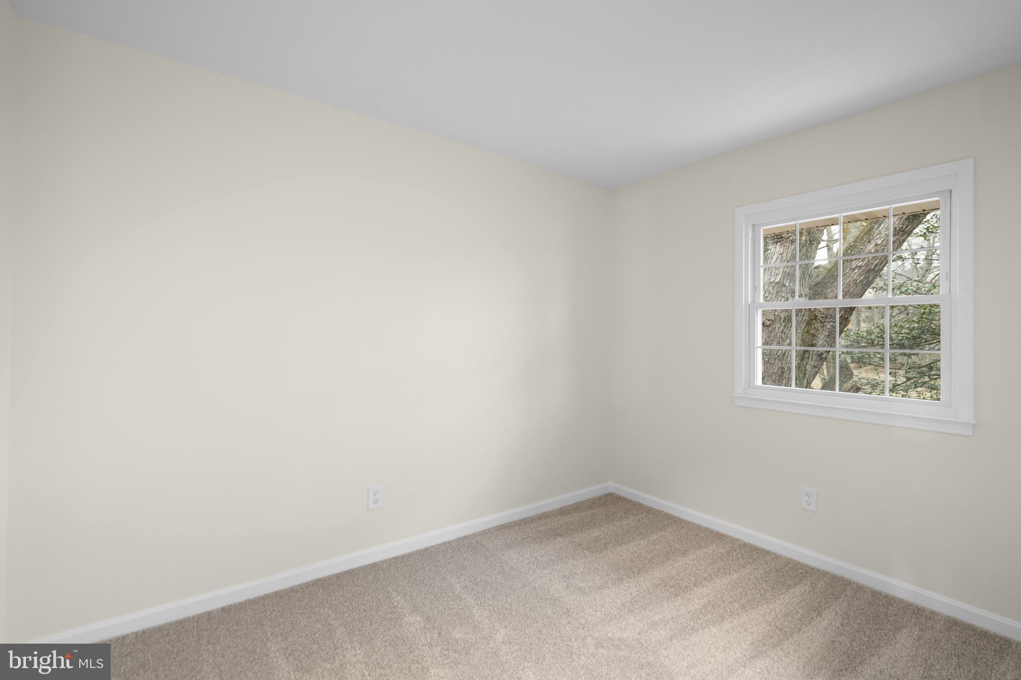 LONDON TOWNE - Residential