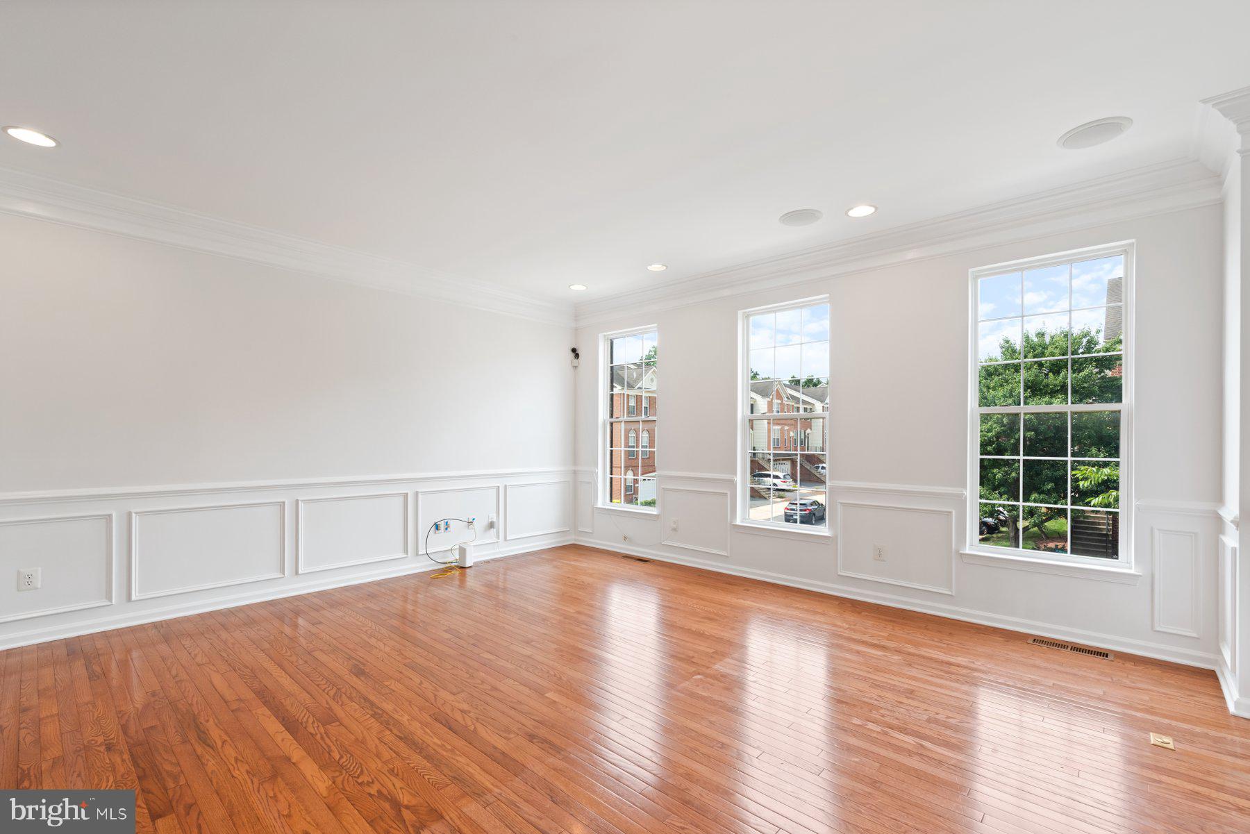 BELMONT COUNTRY CLUB - Residential Lease