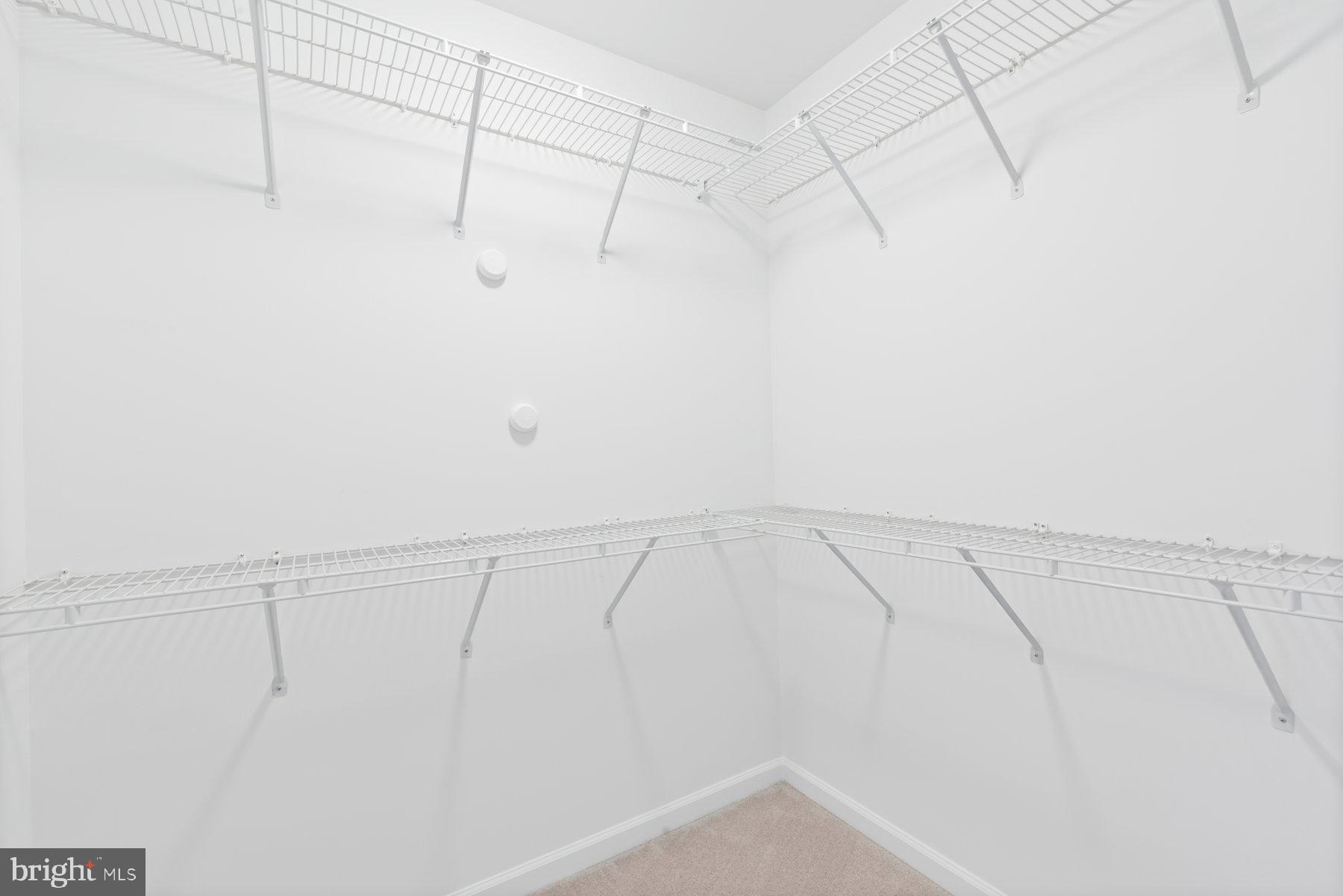 BELMONT COUNTRY CLUB - Residential Lease