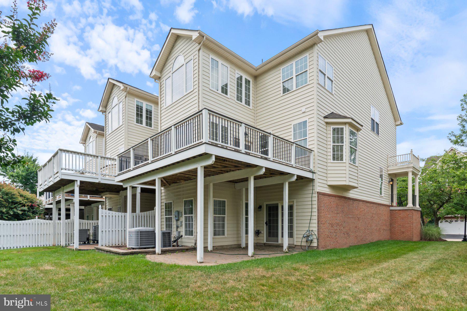 BELMONT COUNTRY CLUB - Residential Lease