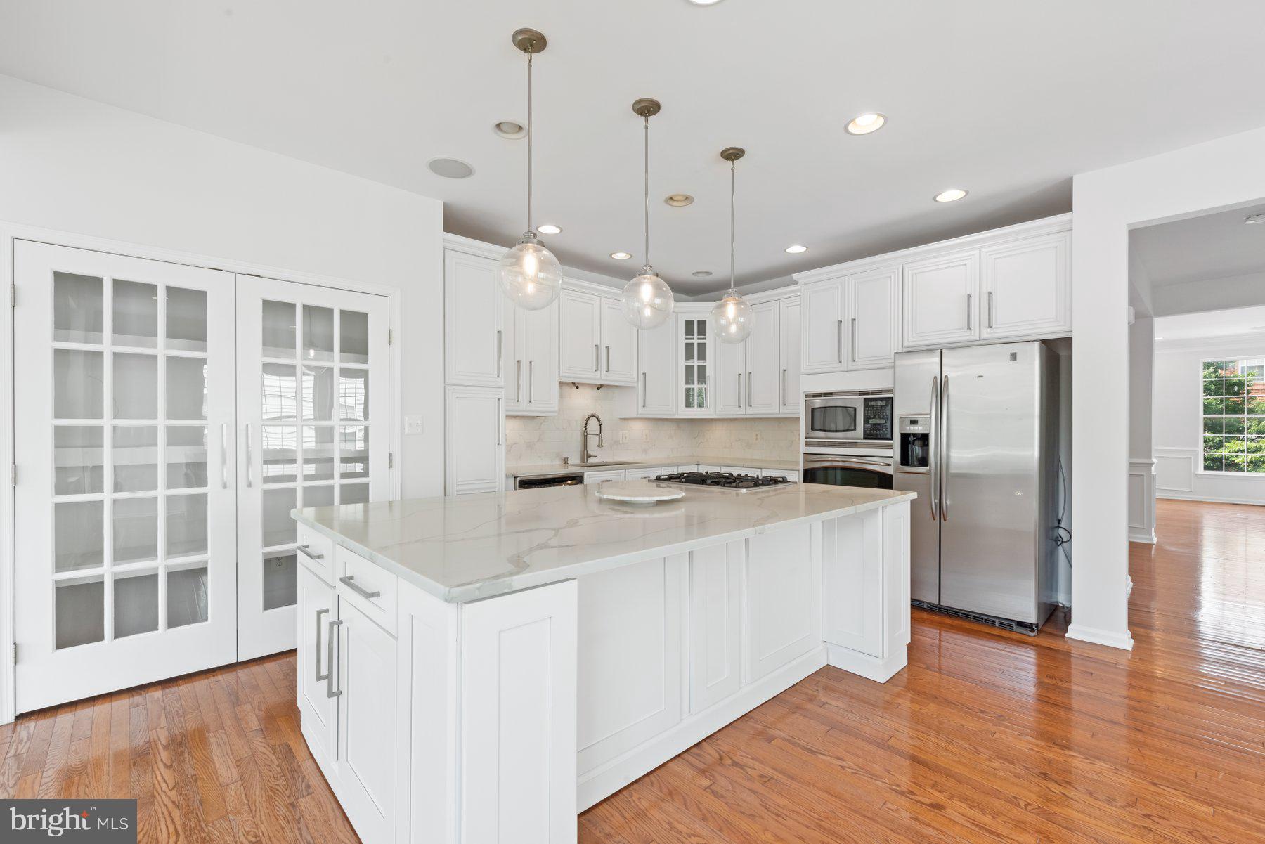 BELMONT COUNTRY CLUB - Residential Lease