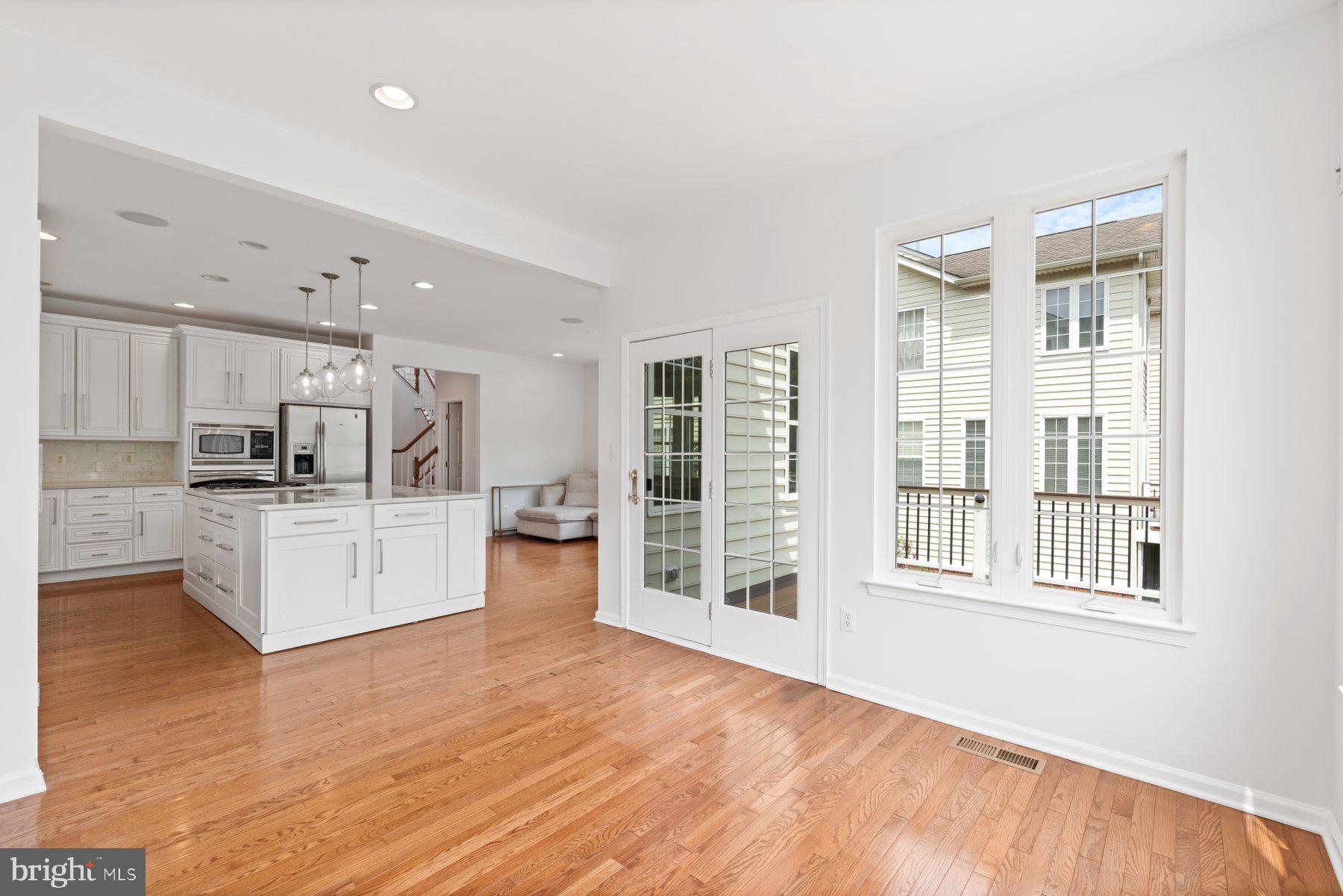 BELMONT COUNTRY CLUB - Residential Lease