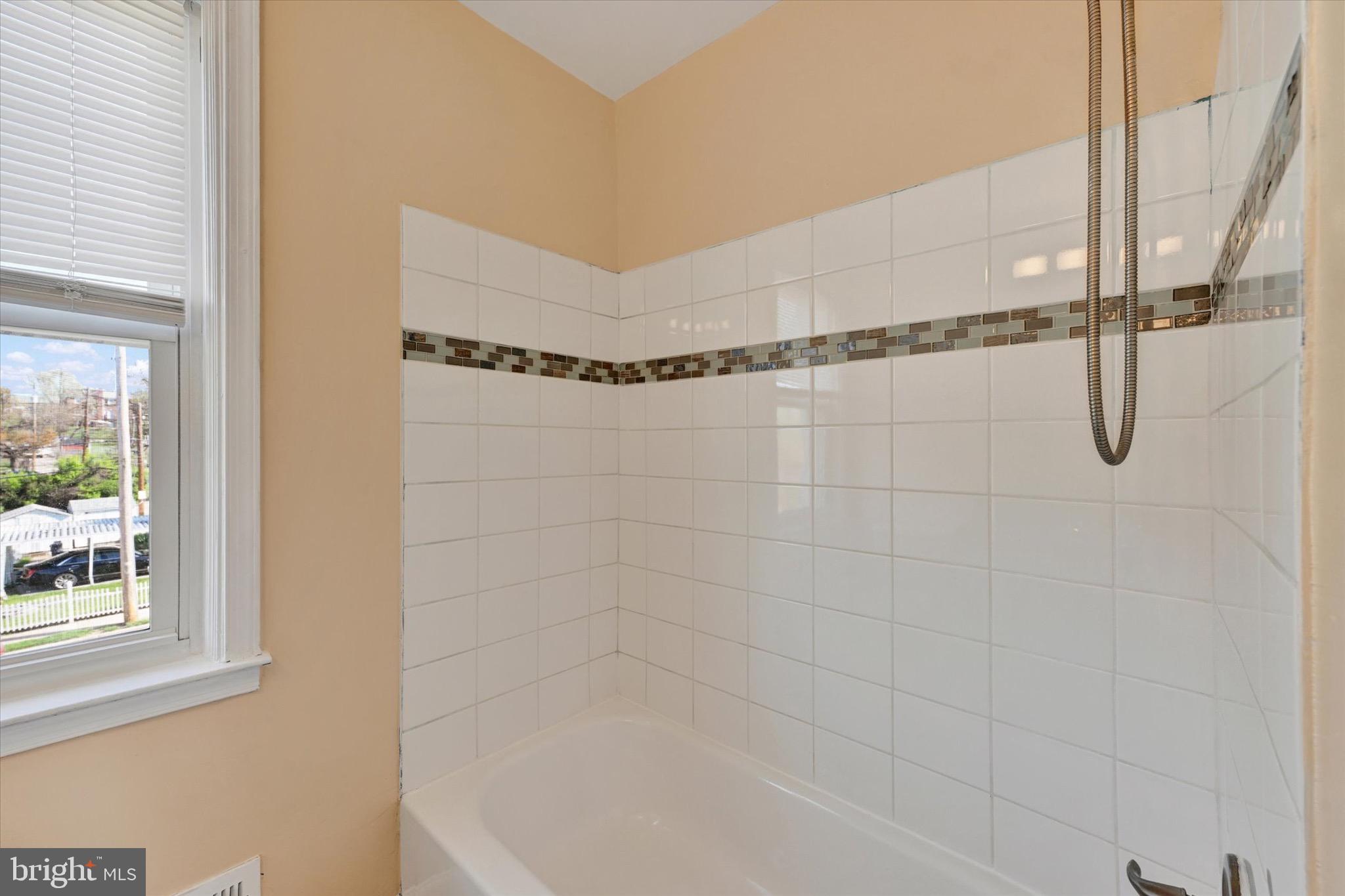 HAMILTON - Residential