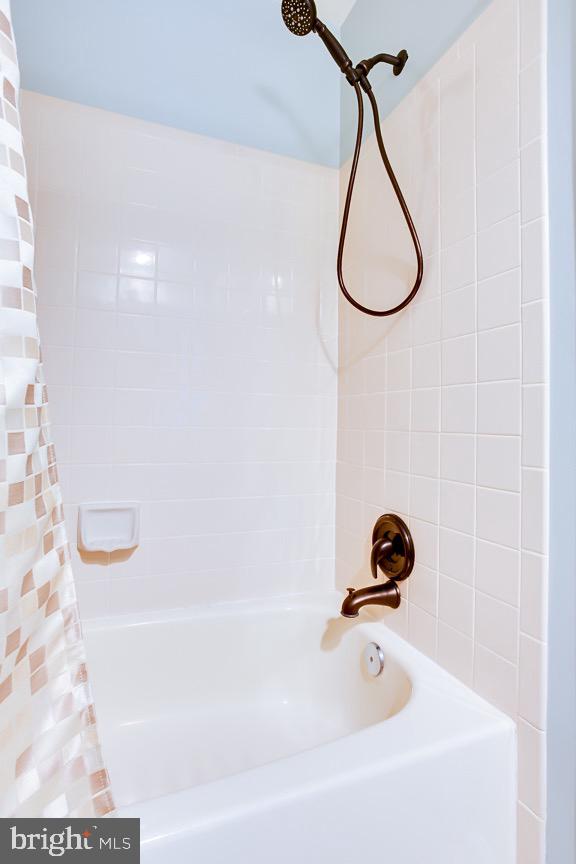 TACKETTS MILL - Residential Lease