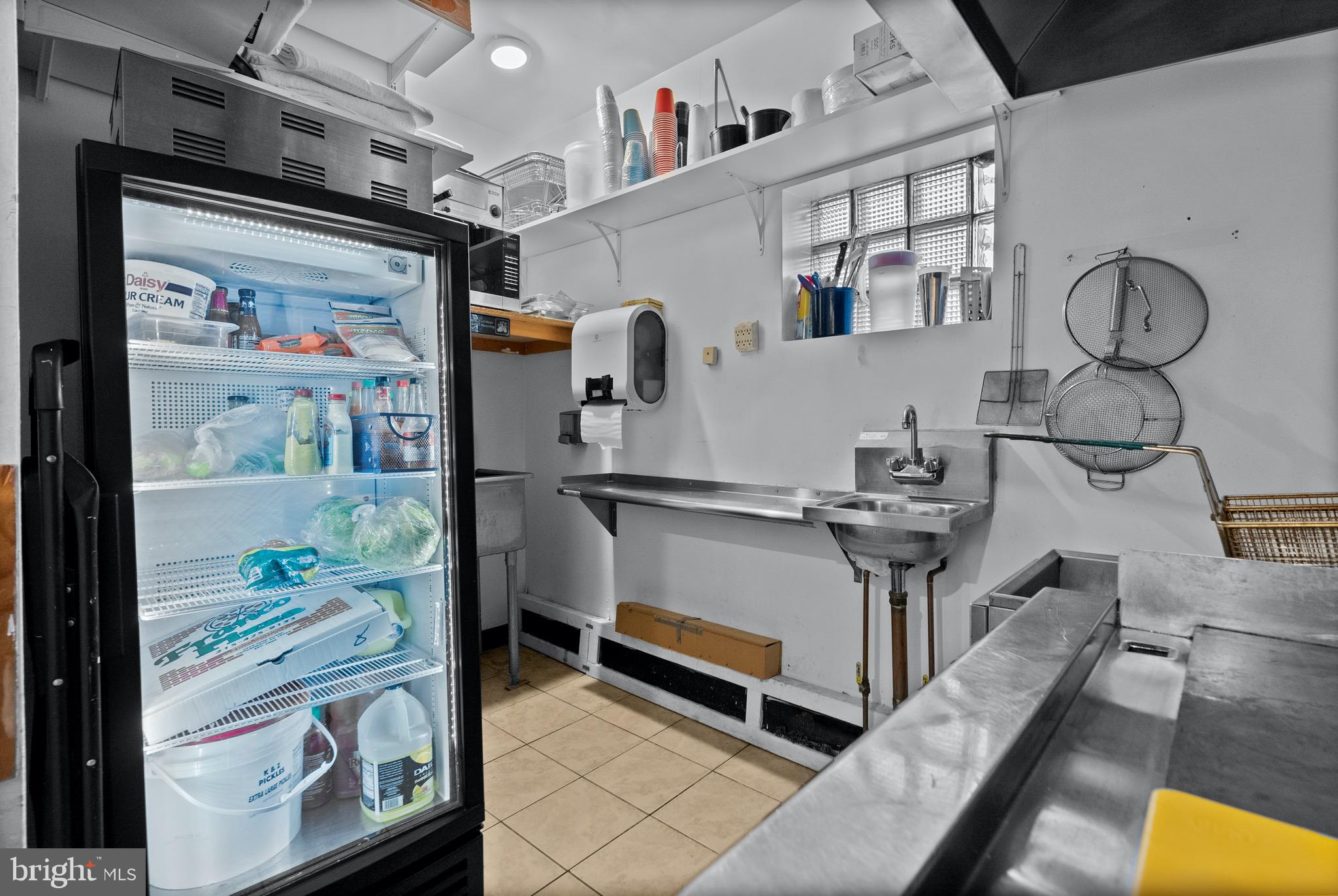 PHILADELPHIA - Commercial Sale