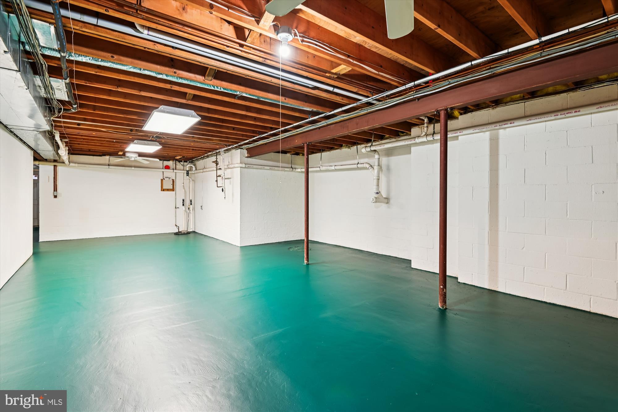 THE MEADOWS OF GREEN SPRING - Residential