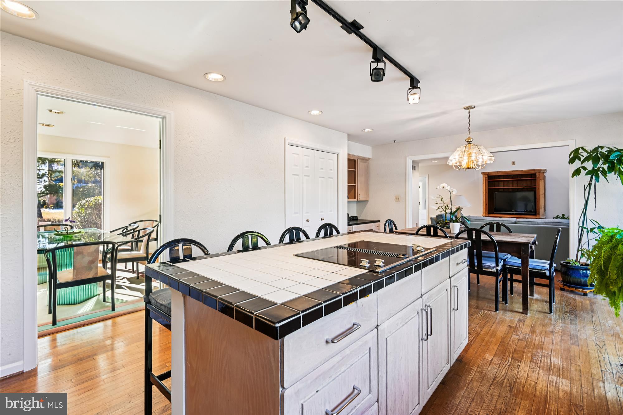 THE MEADOWS OF GREEN SPRING - Residential