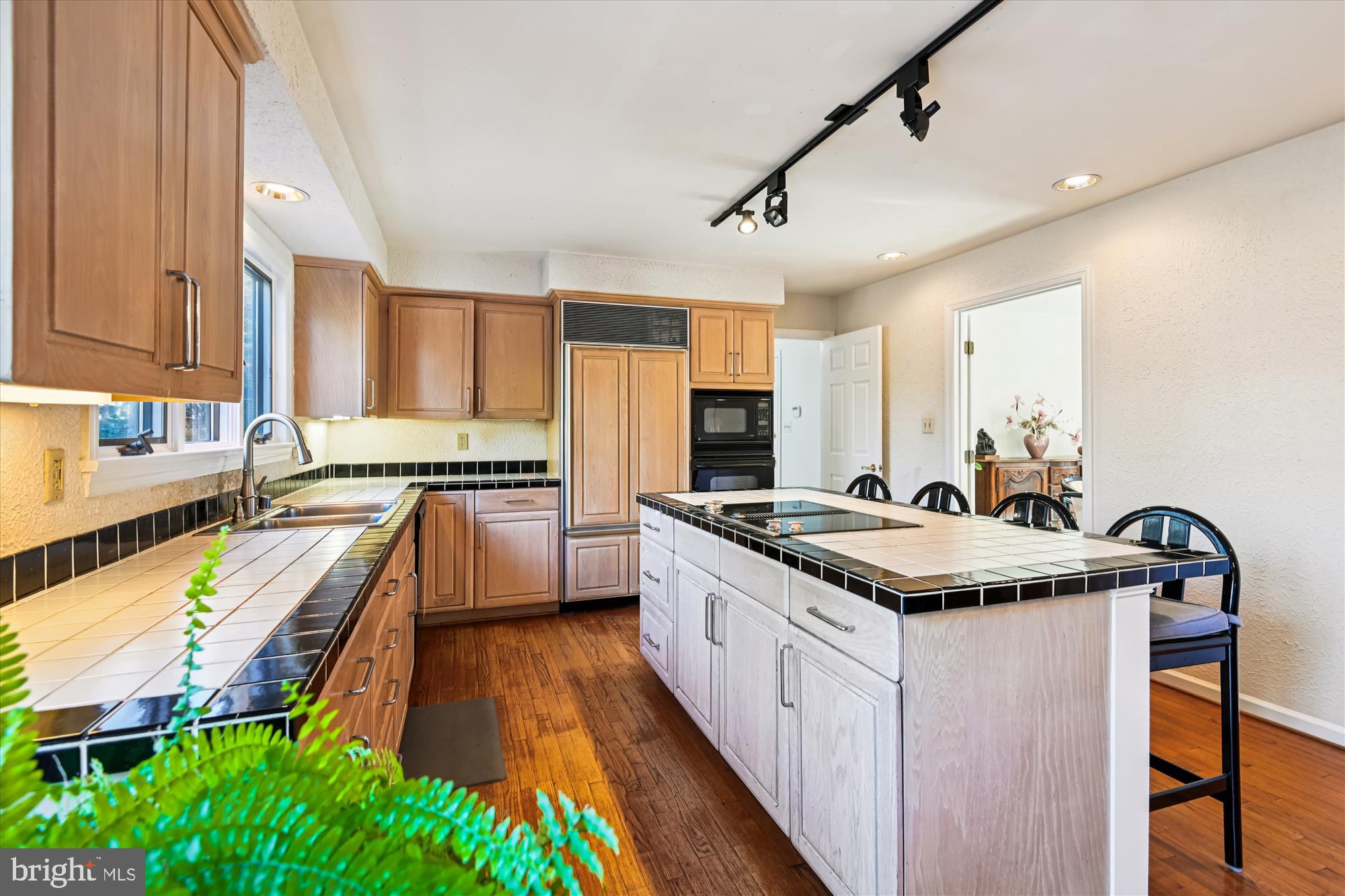 THE MEADOWS OF GREEN SPRING - Residential