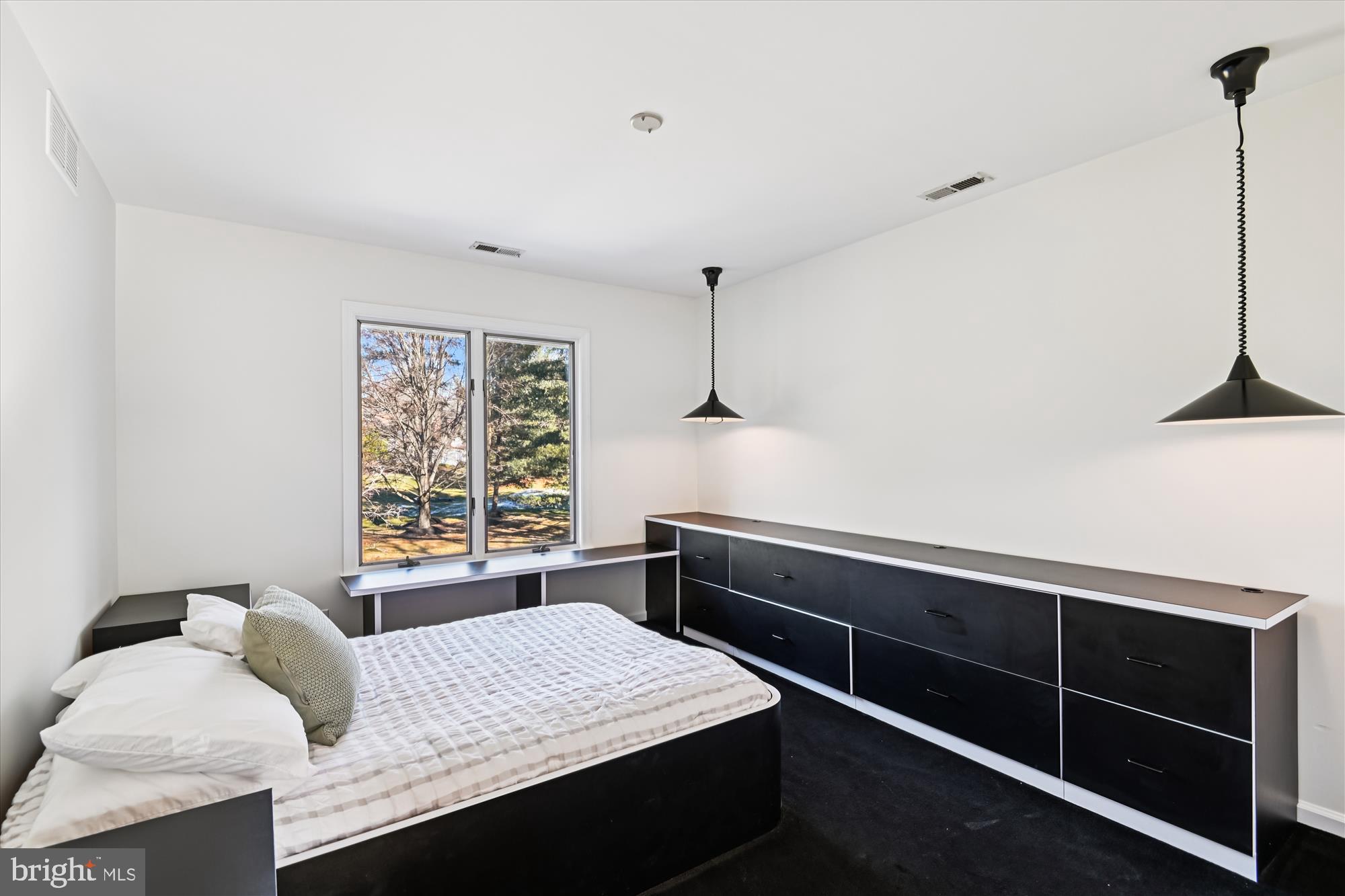 THE MEADOWS OF GREEN SPRING - Residential